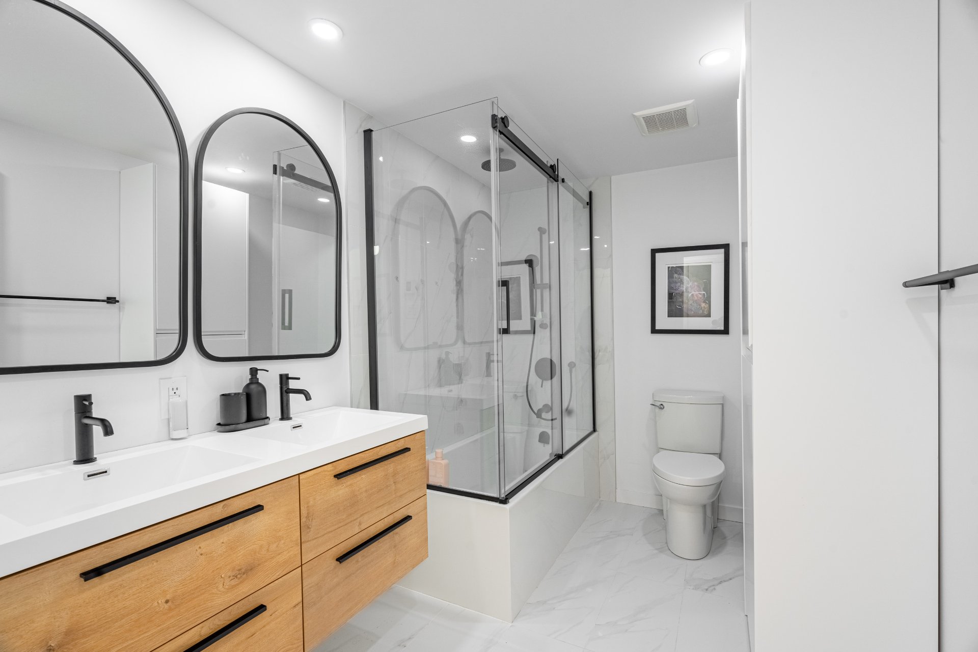 Photo - Bathroom