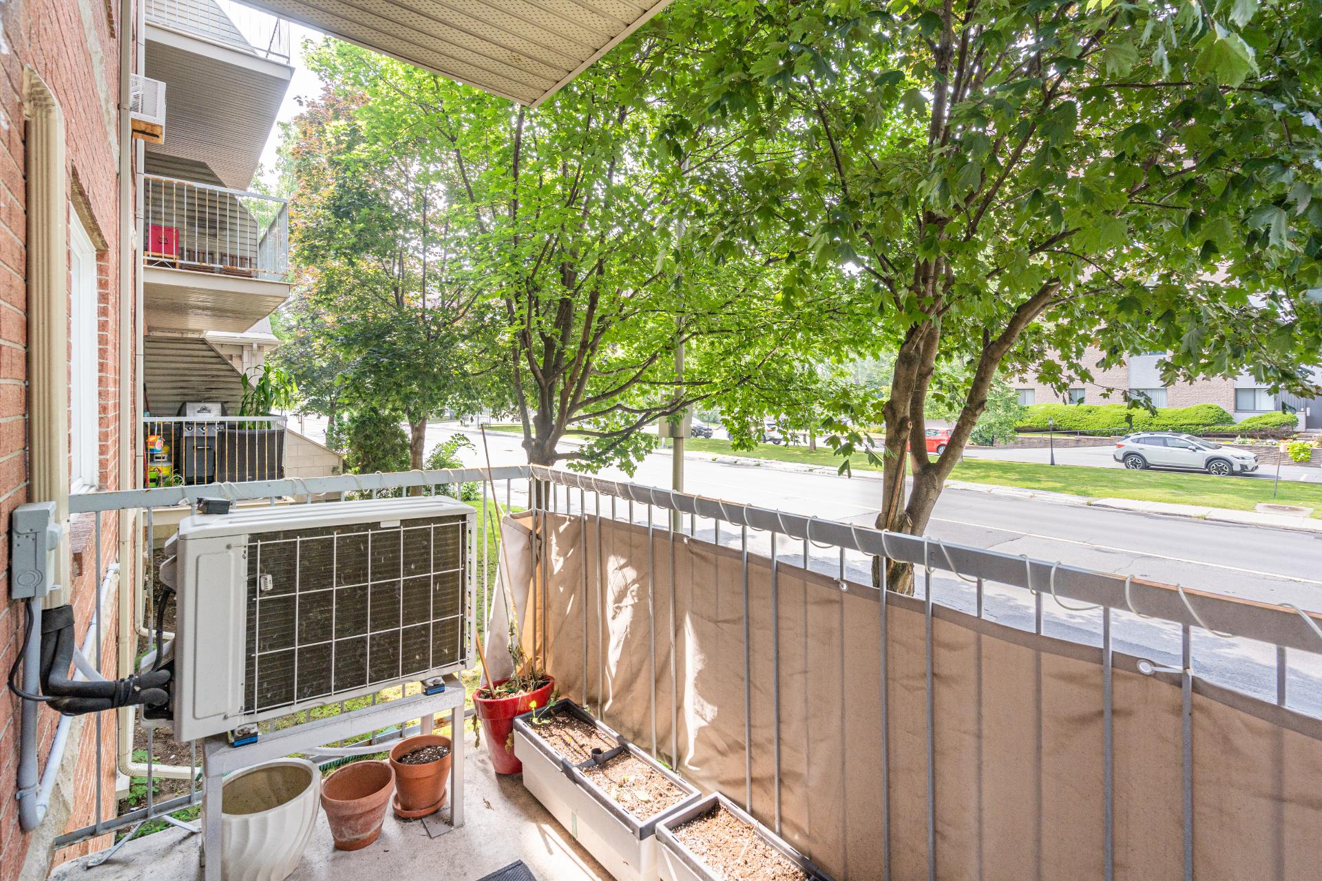 Photo - Balcony
