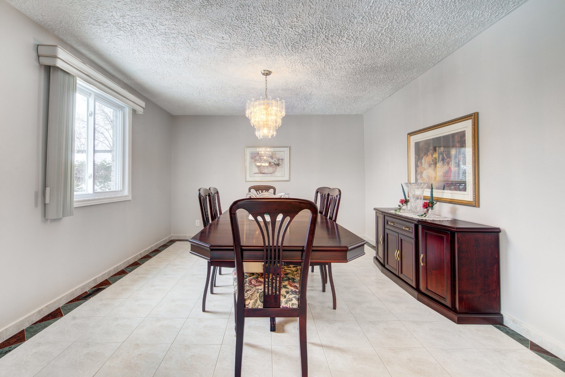 Photo - Dining room