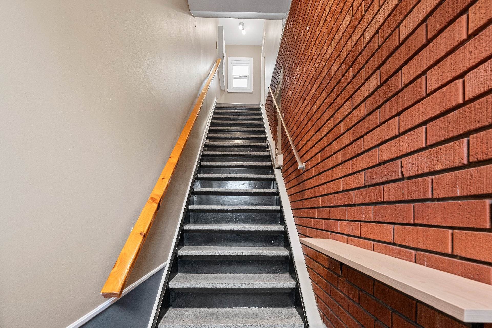 Photo - Escalier