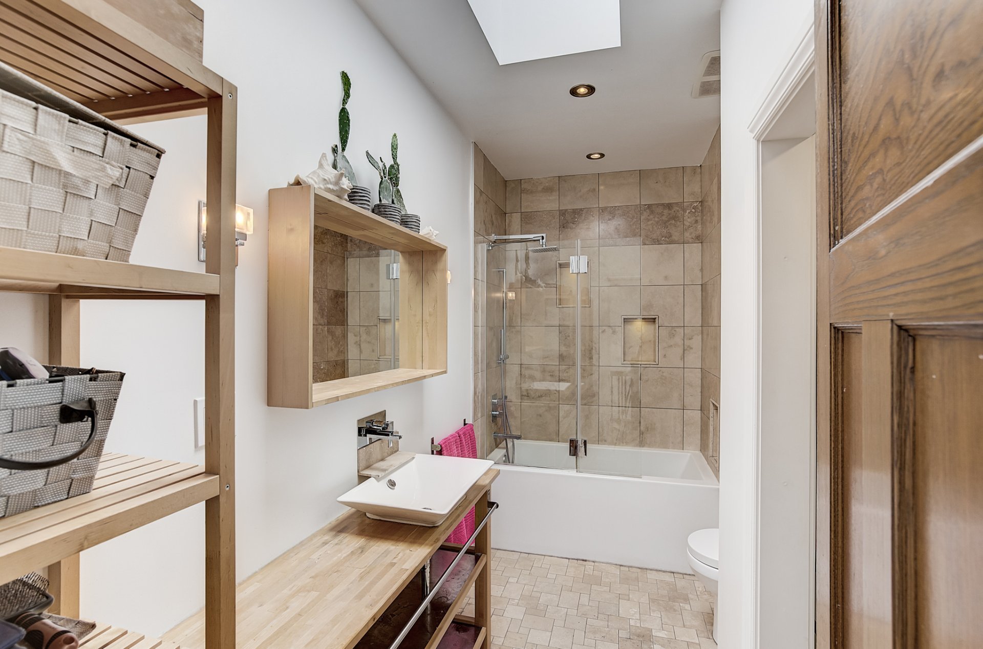 Ensuite bathroom