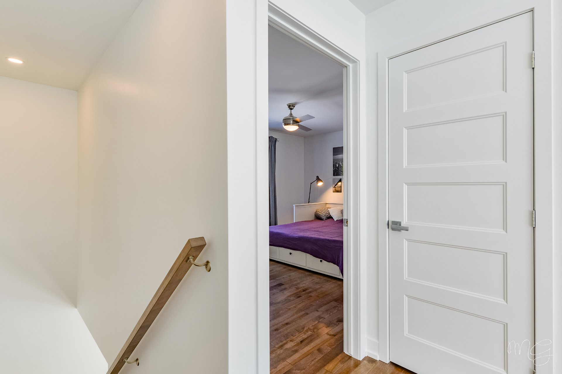 Photo - PASAGEWAY