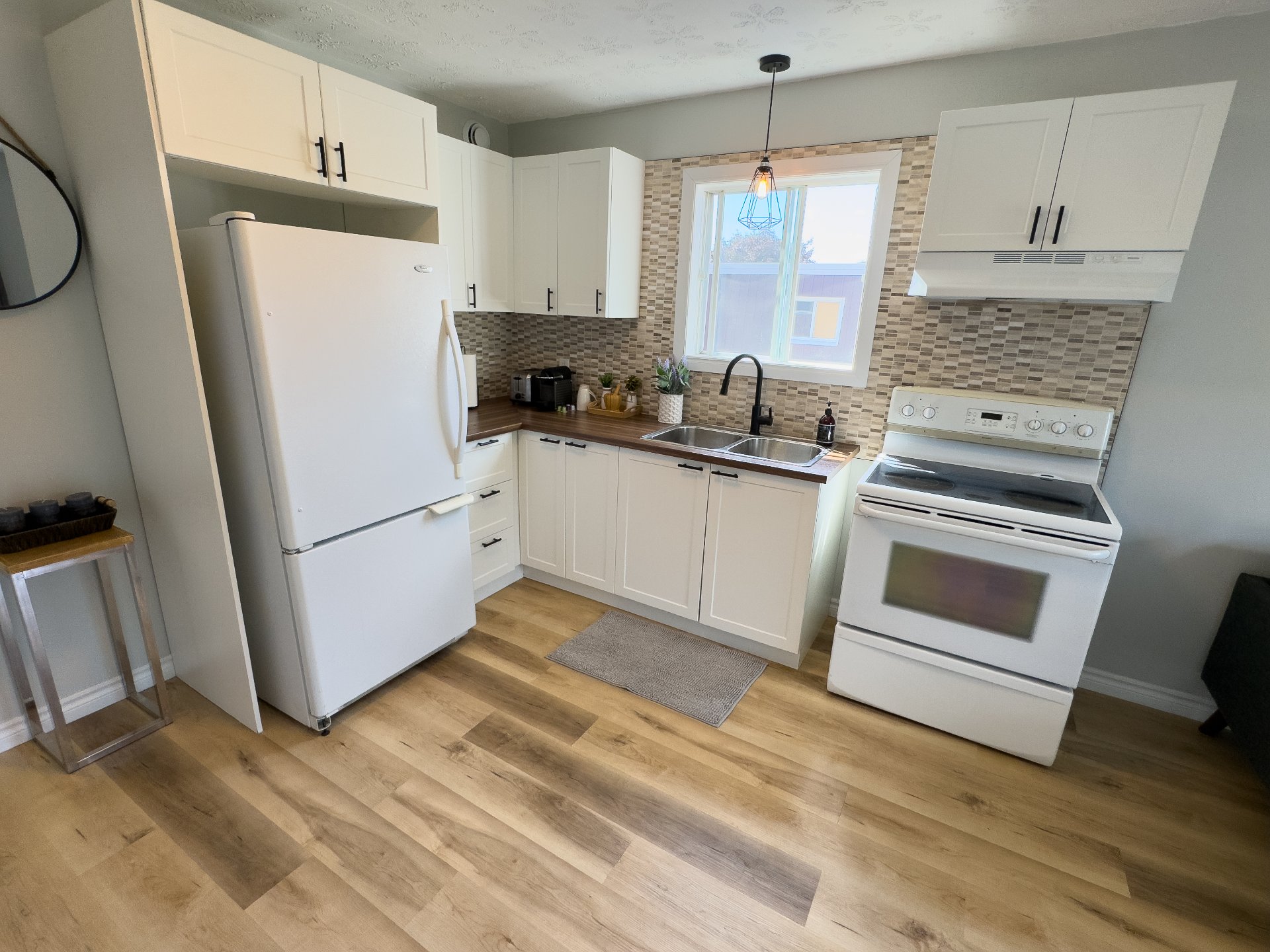 Photo - Kitchen