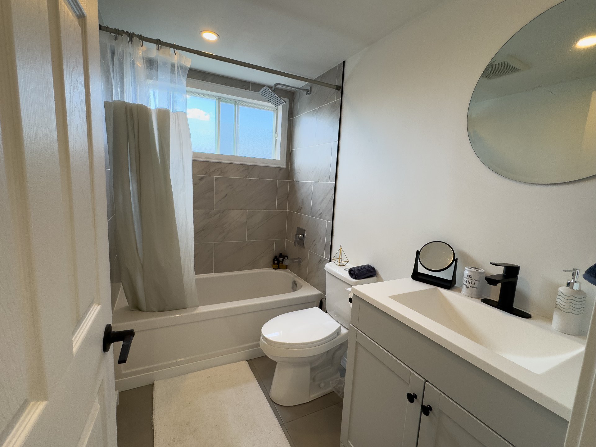 Photo - Bathroom