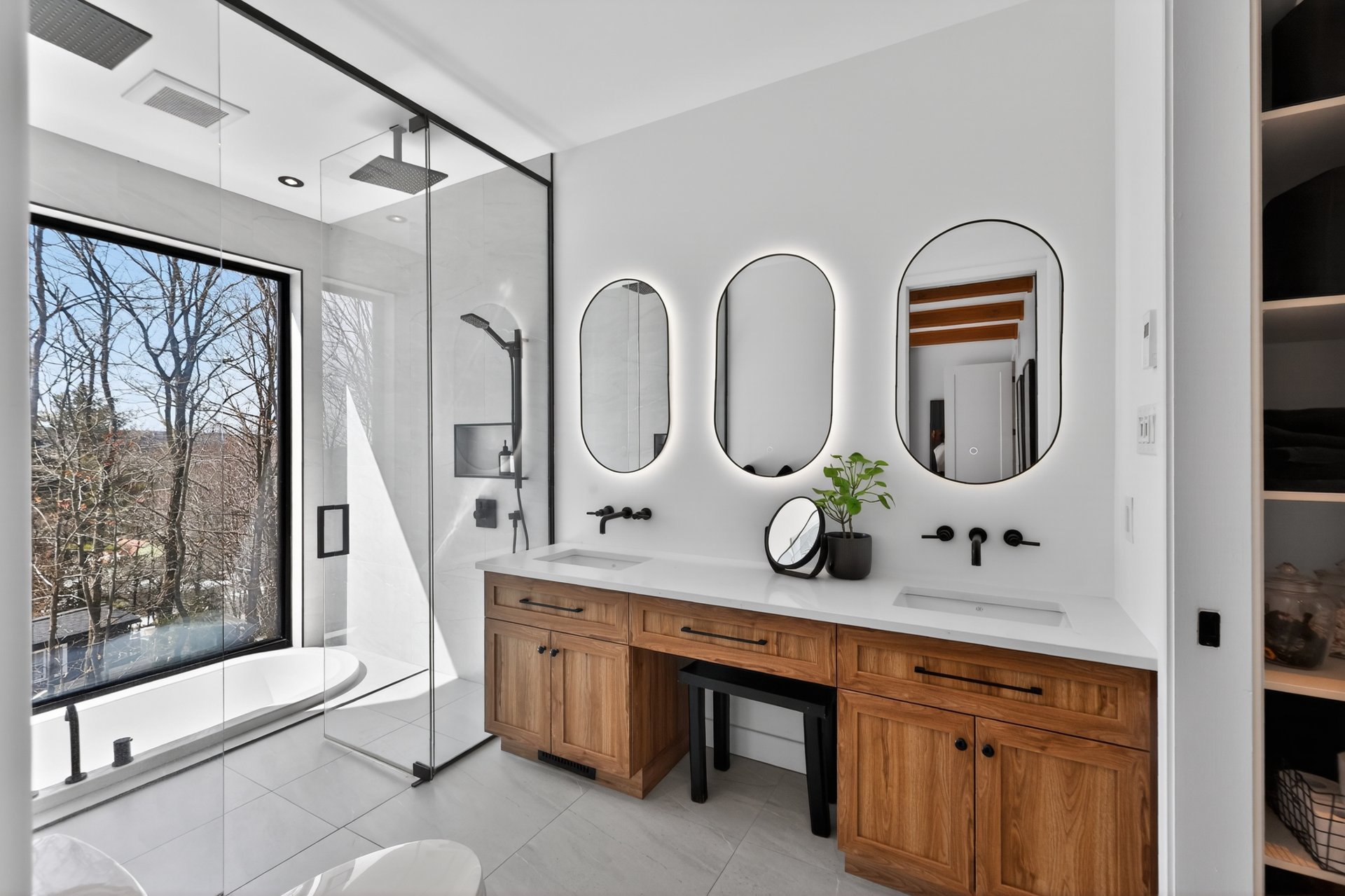 Photo - Salle de bains attenante à la CCP