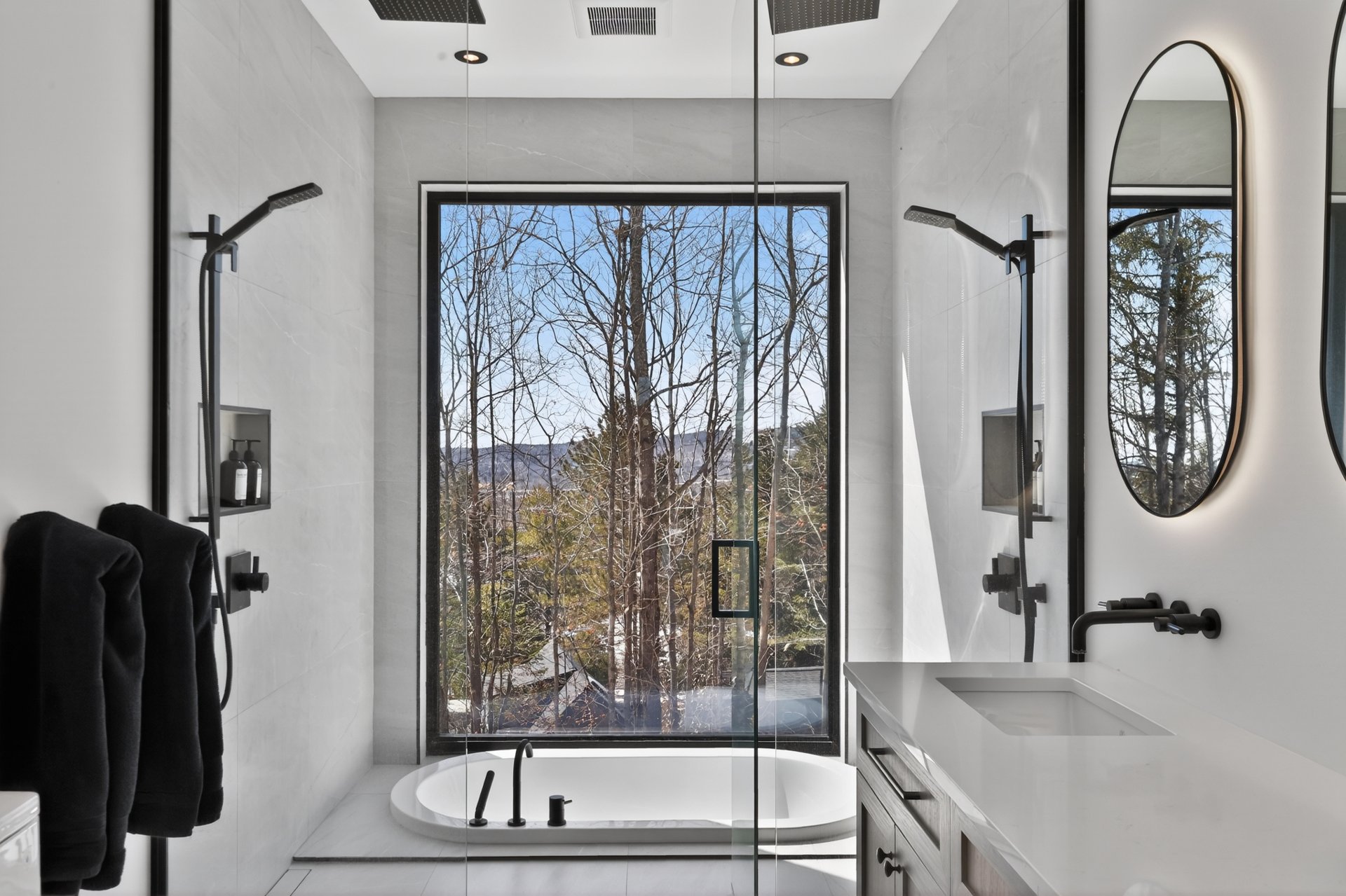 Photo - Salle de bains attenante à la CCP