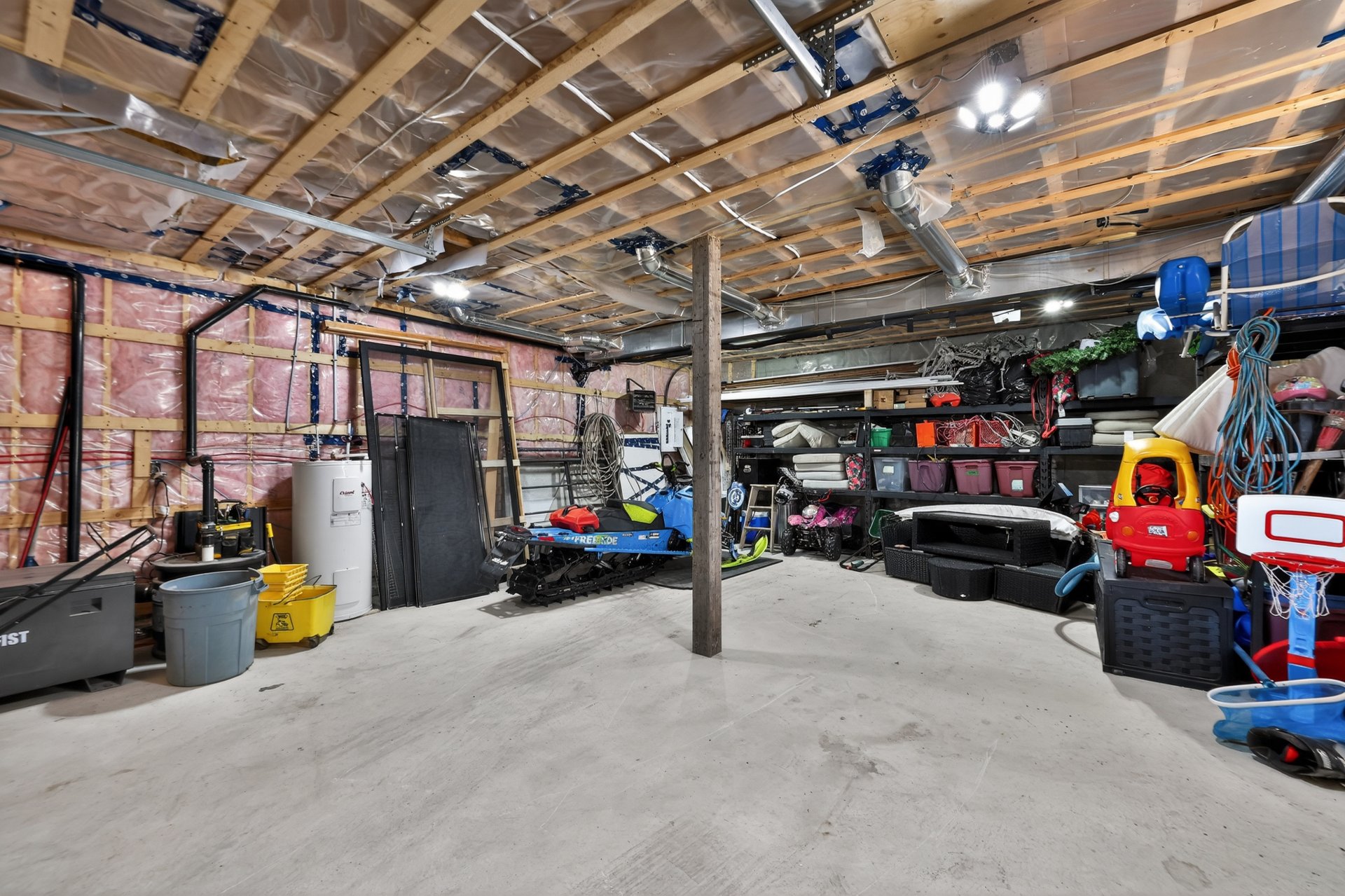 Photo - Garage