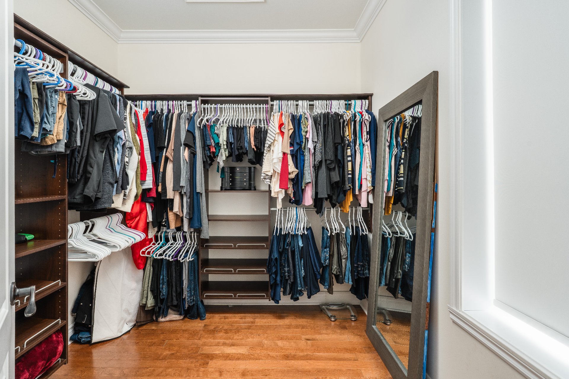 Walk-in closet