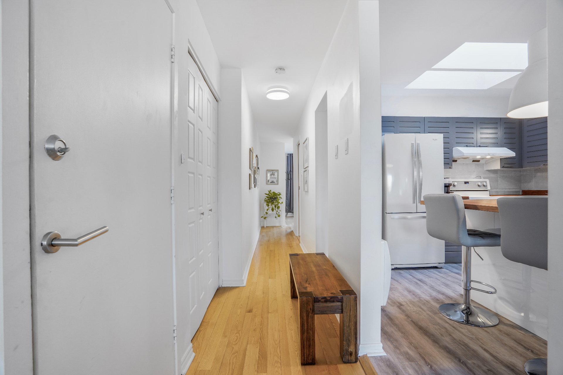 Photo - PASAGEWAY