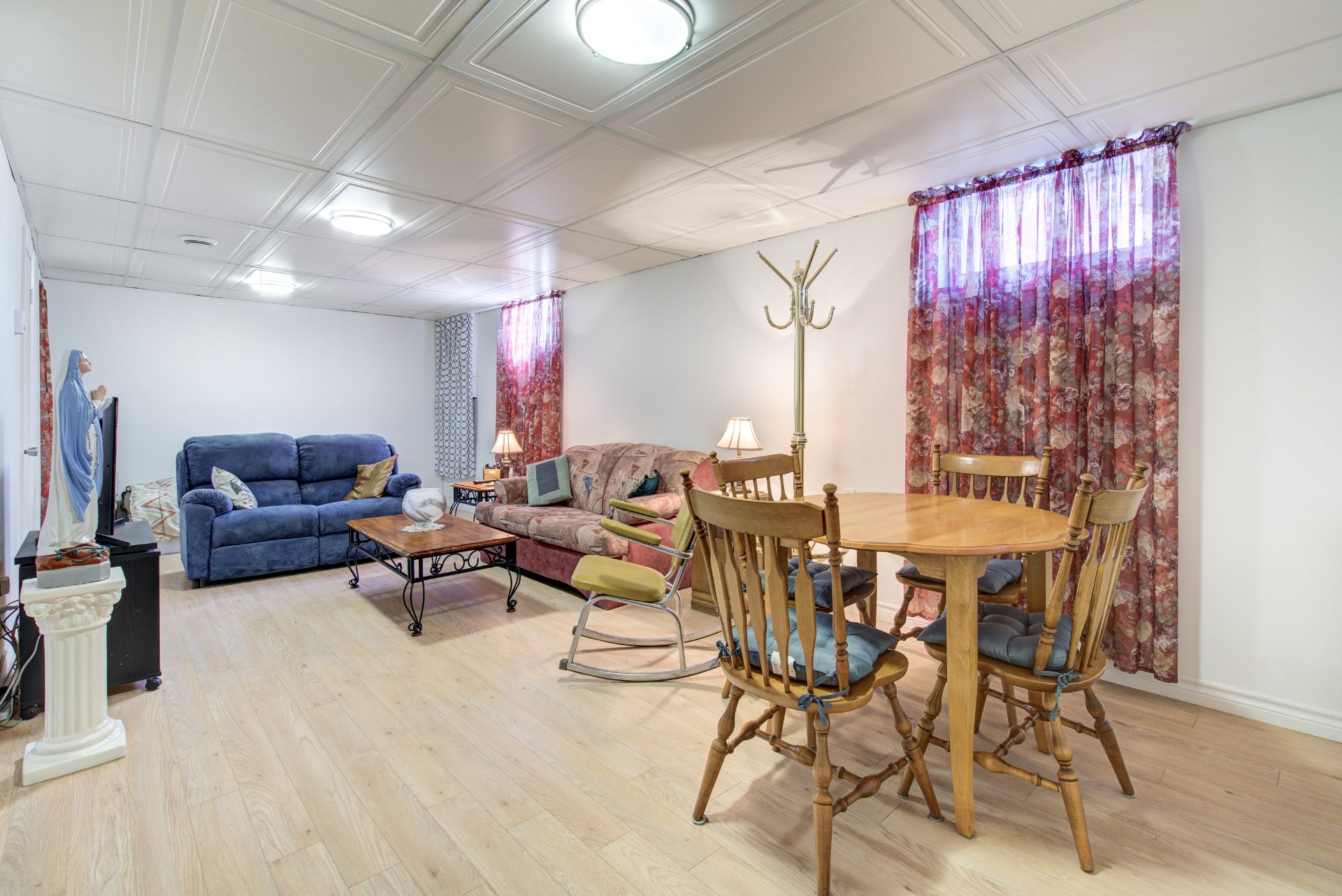 Photo - Salon