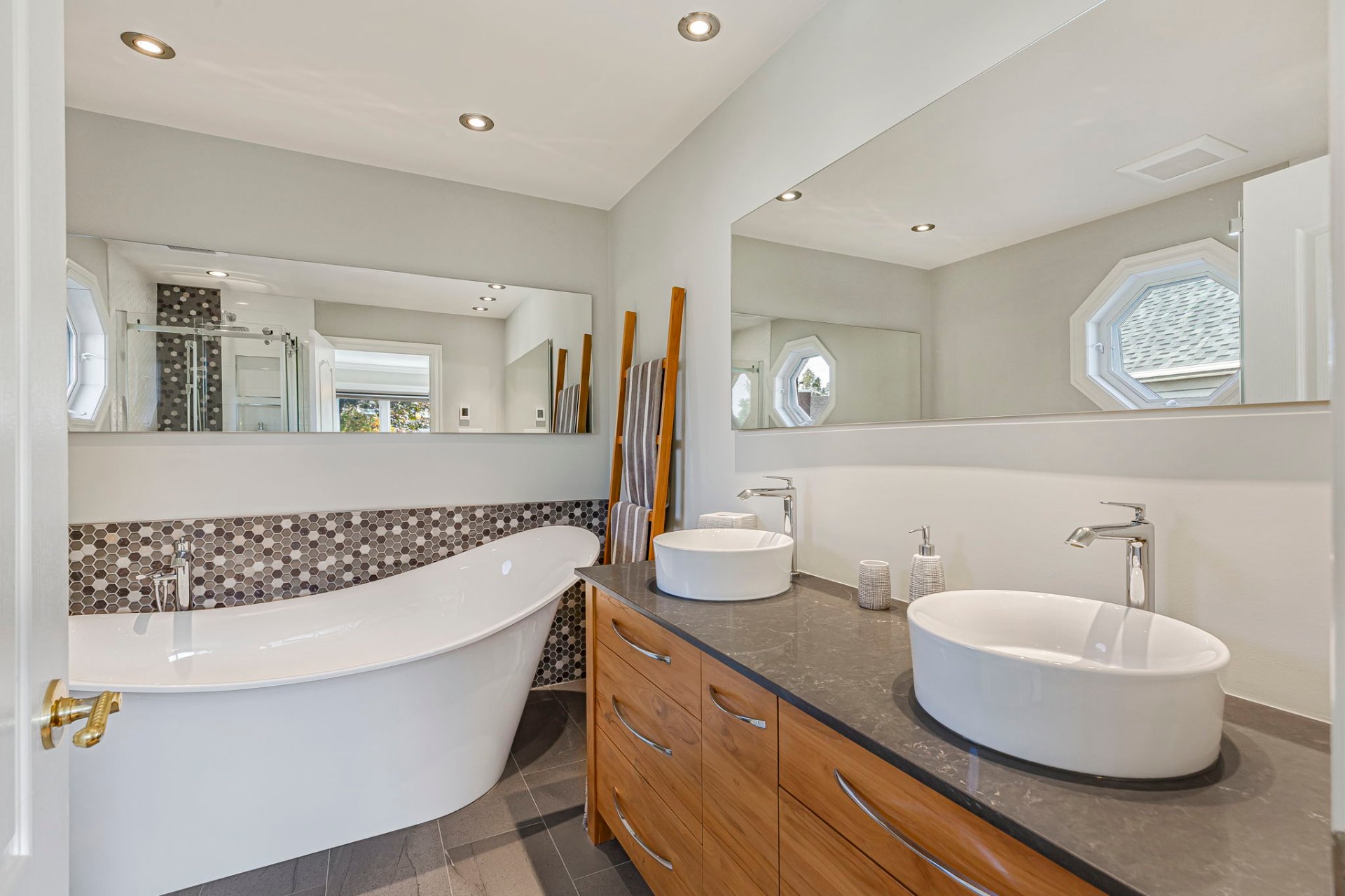 Ensuite bathroom