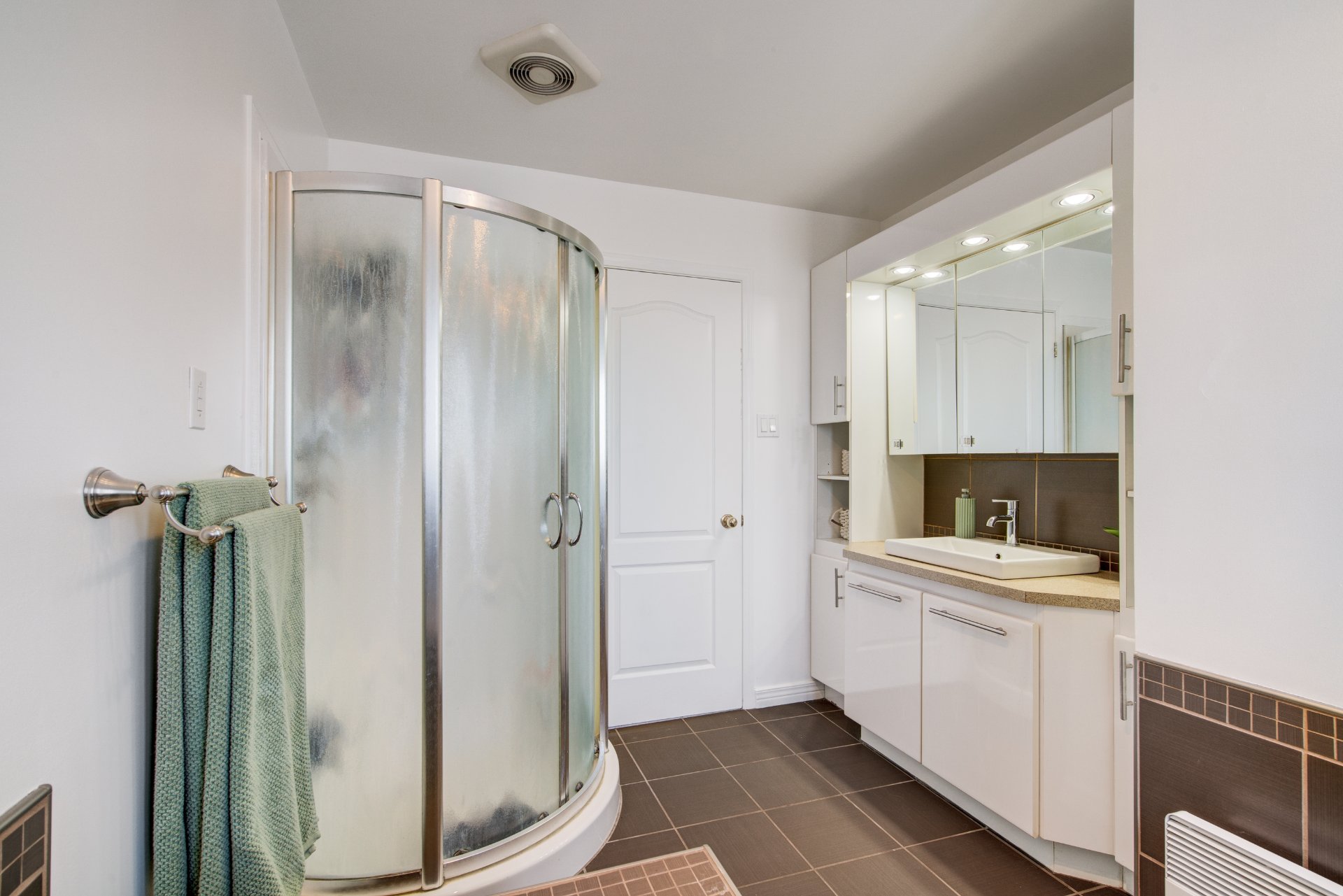 Photo - Bathroom