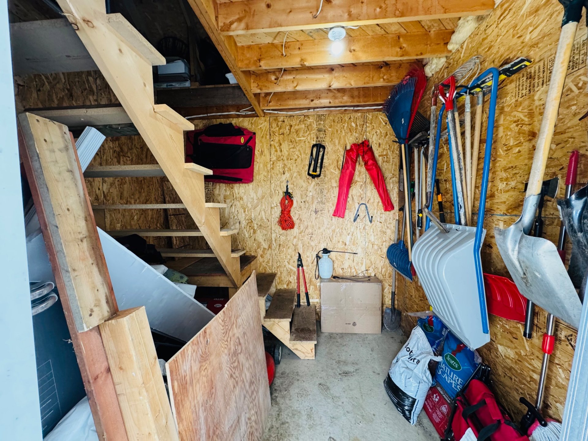 Photo - Garage