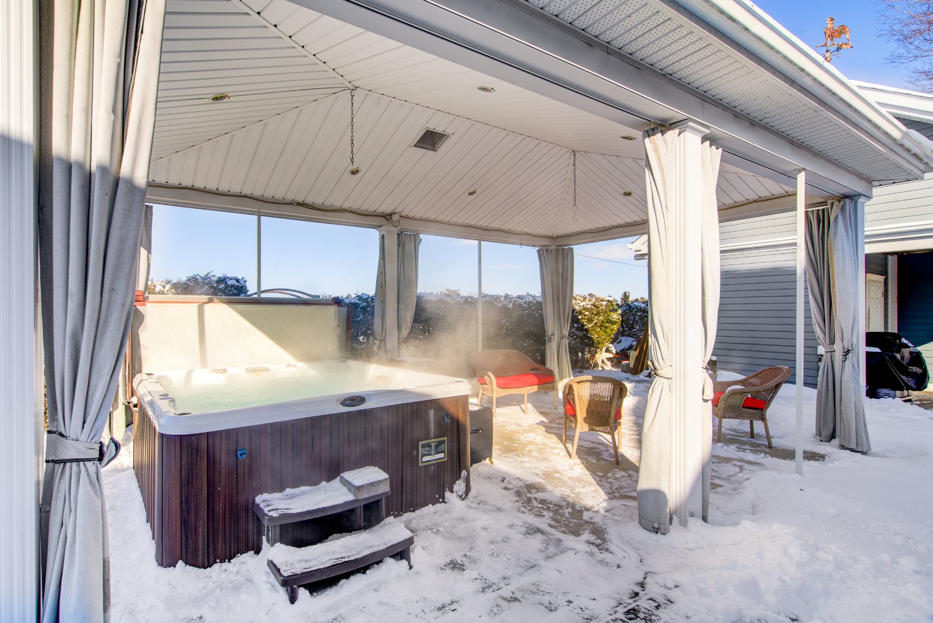 Photo - Hot tub