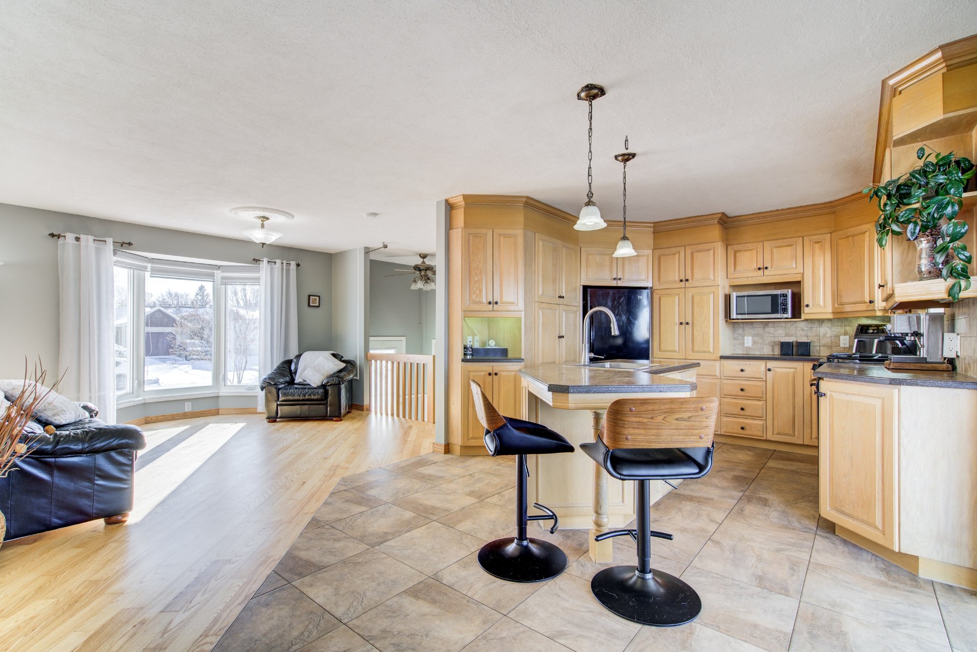 Photo - Kitchen