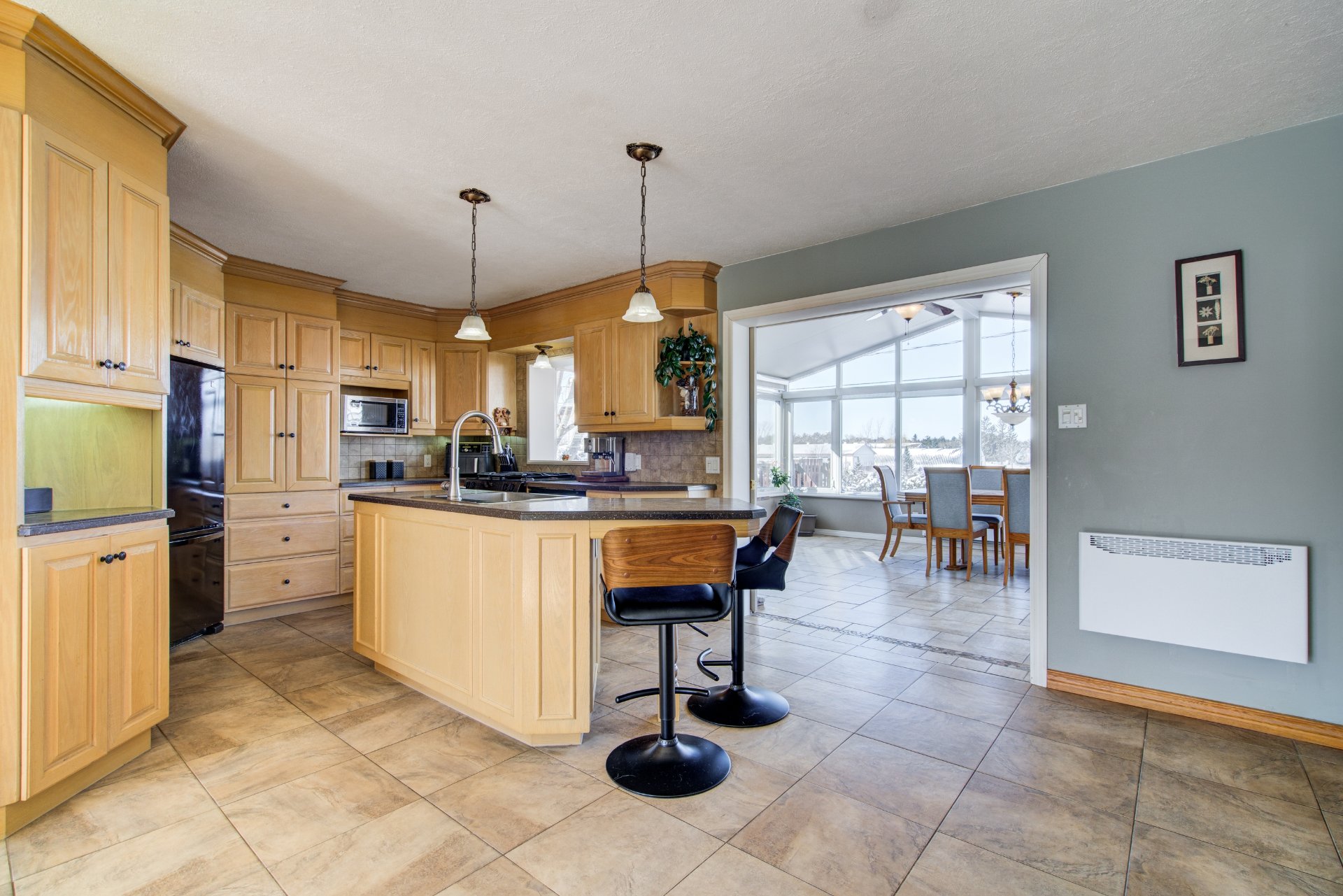 Photo - Kitchen