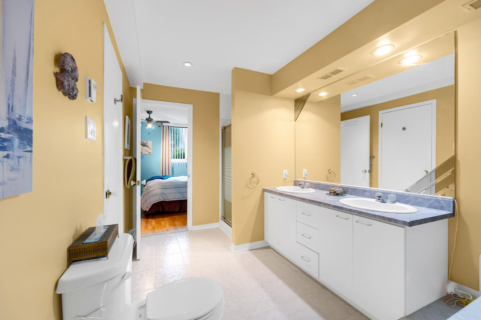 Salle de bains attenante à la CCP