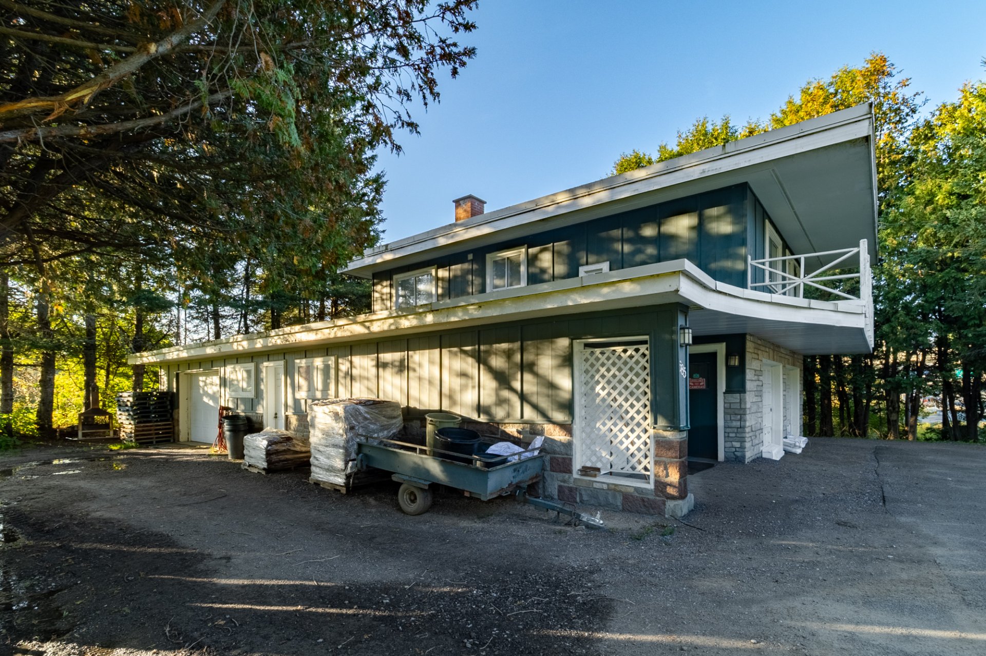 Photo - Garage