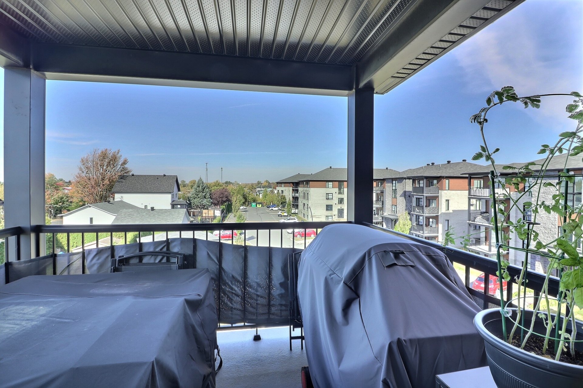 Photo - Balcony
