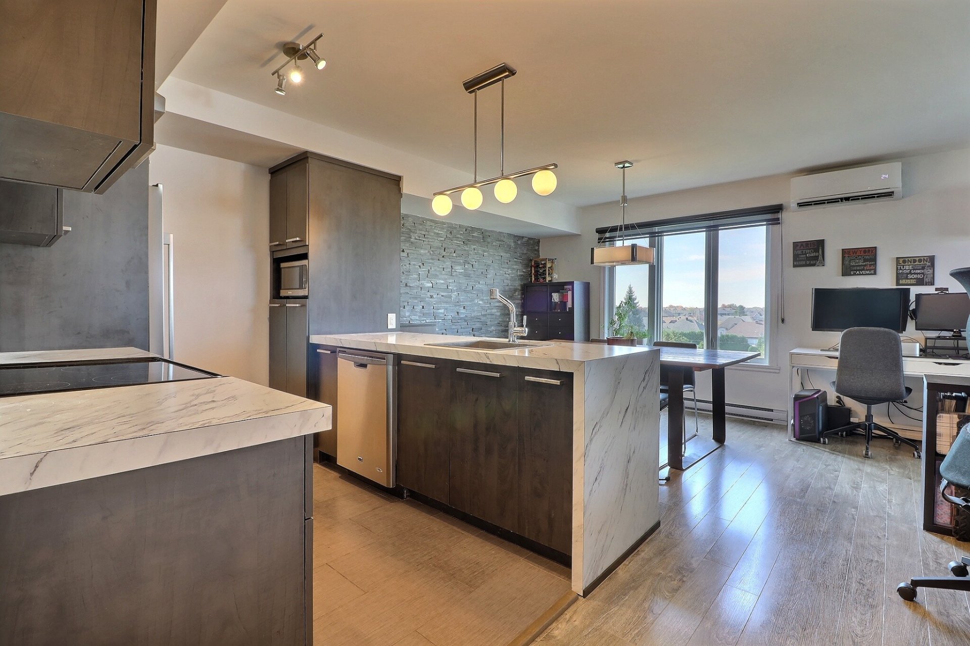 Photo - Kitchen