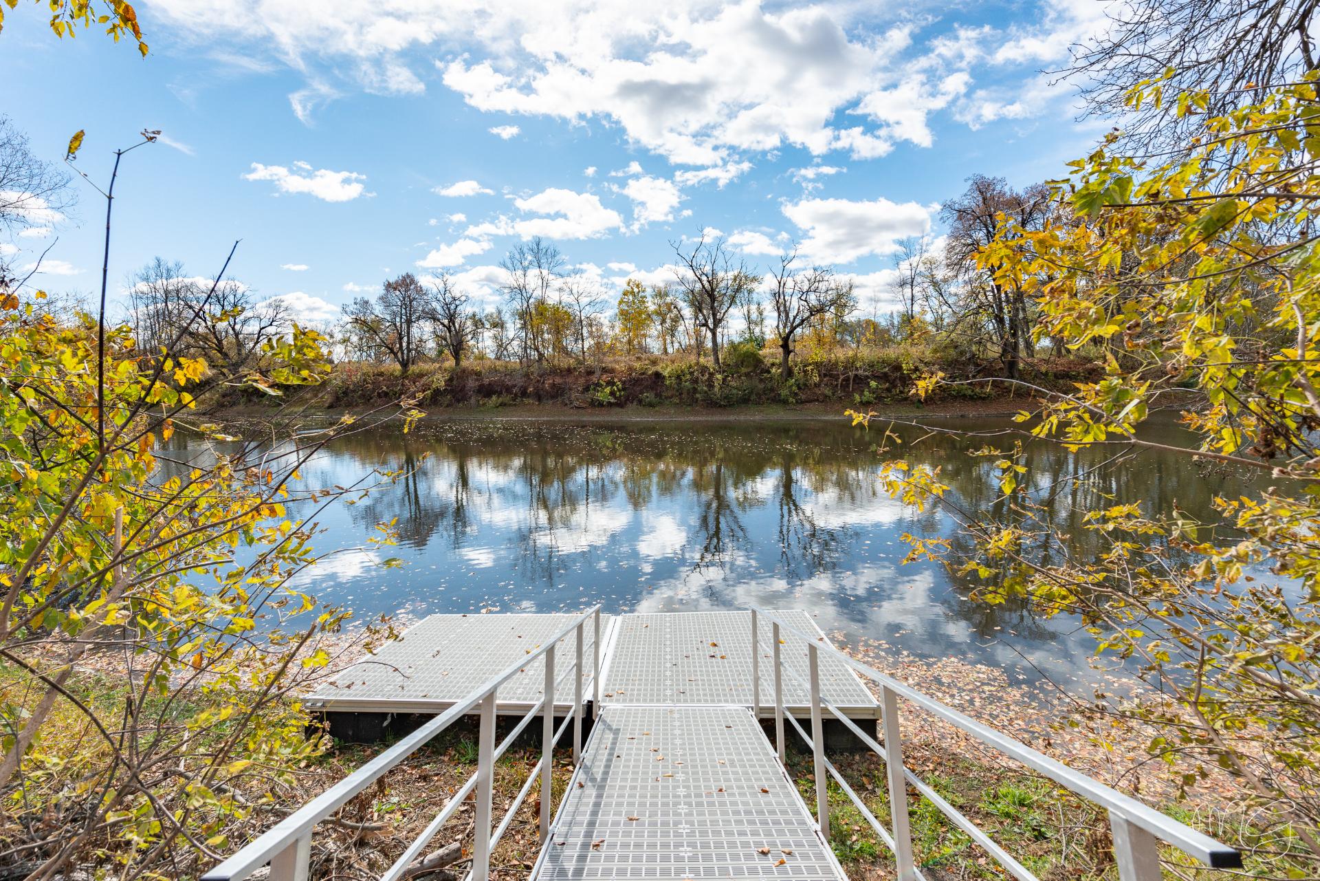 Accès au plan d'eau
