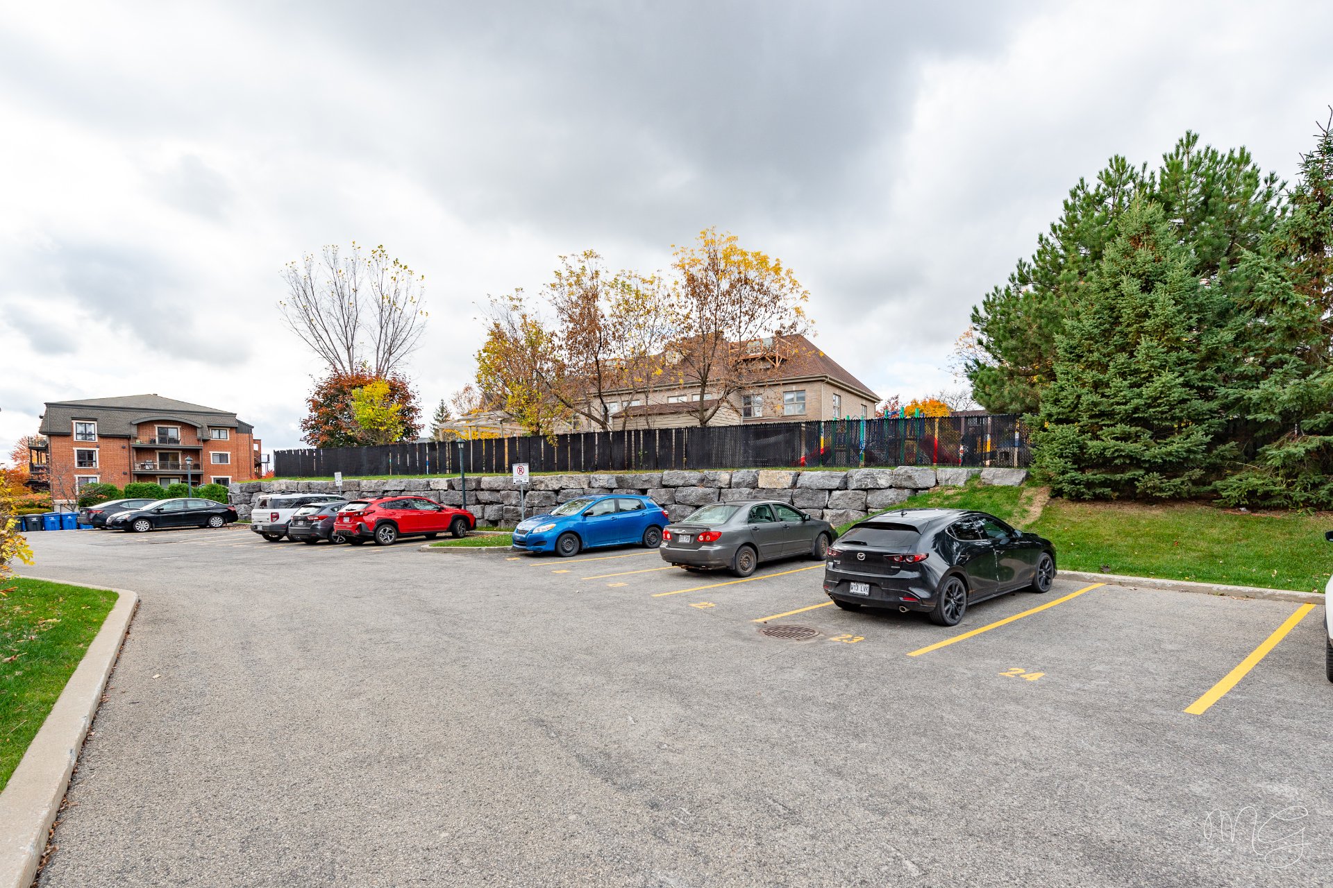 Photo - Stationnement