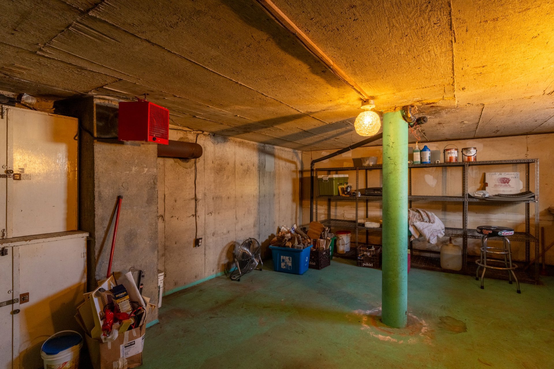 Photo - Garage