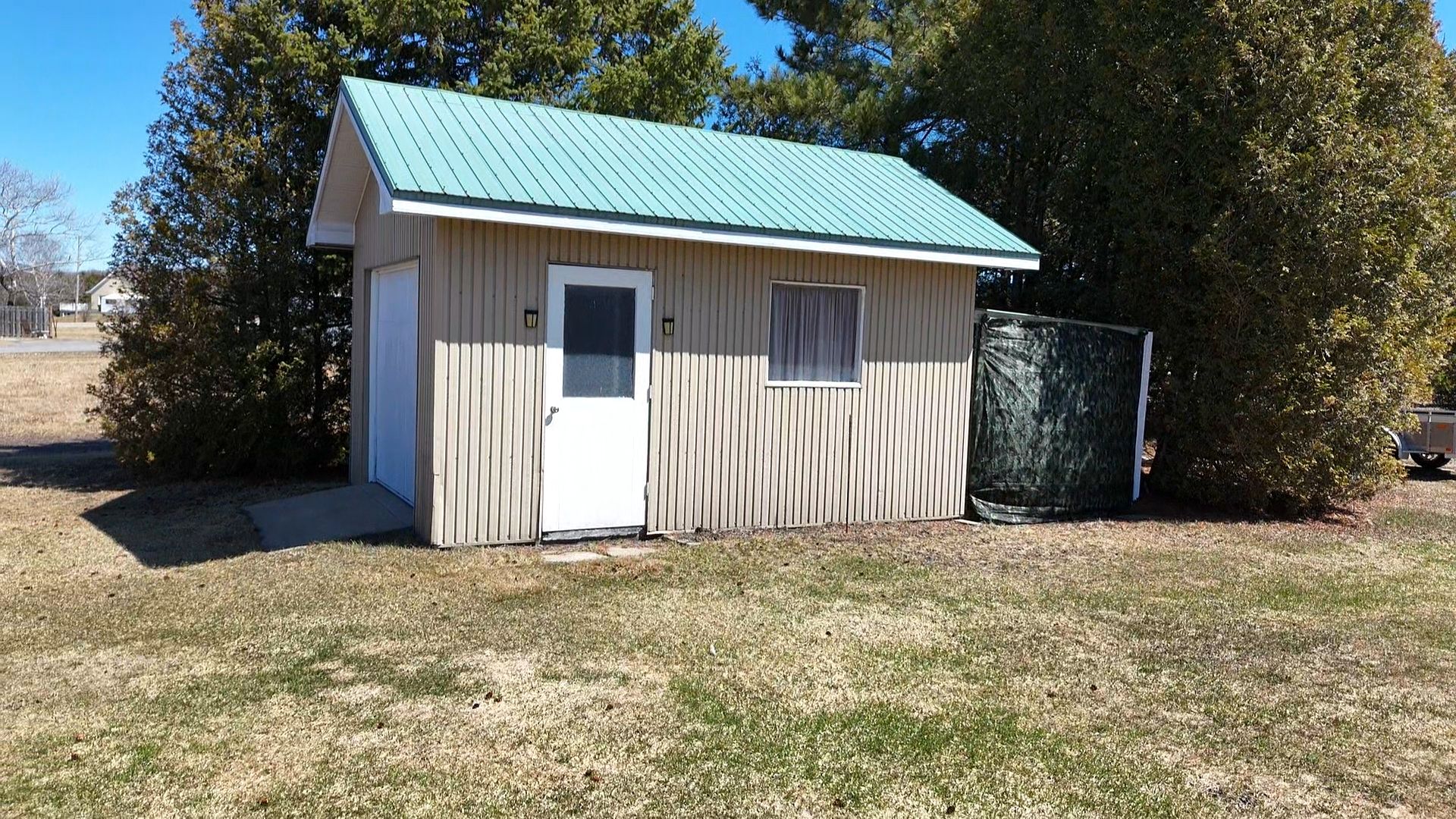 Photo - Garage