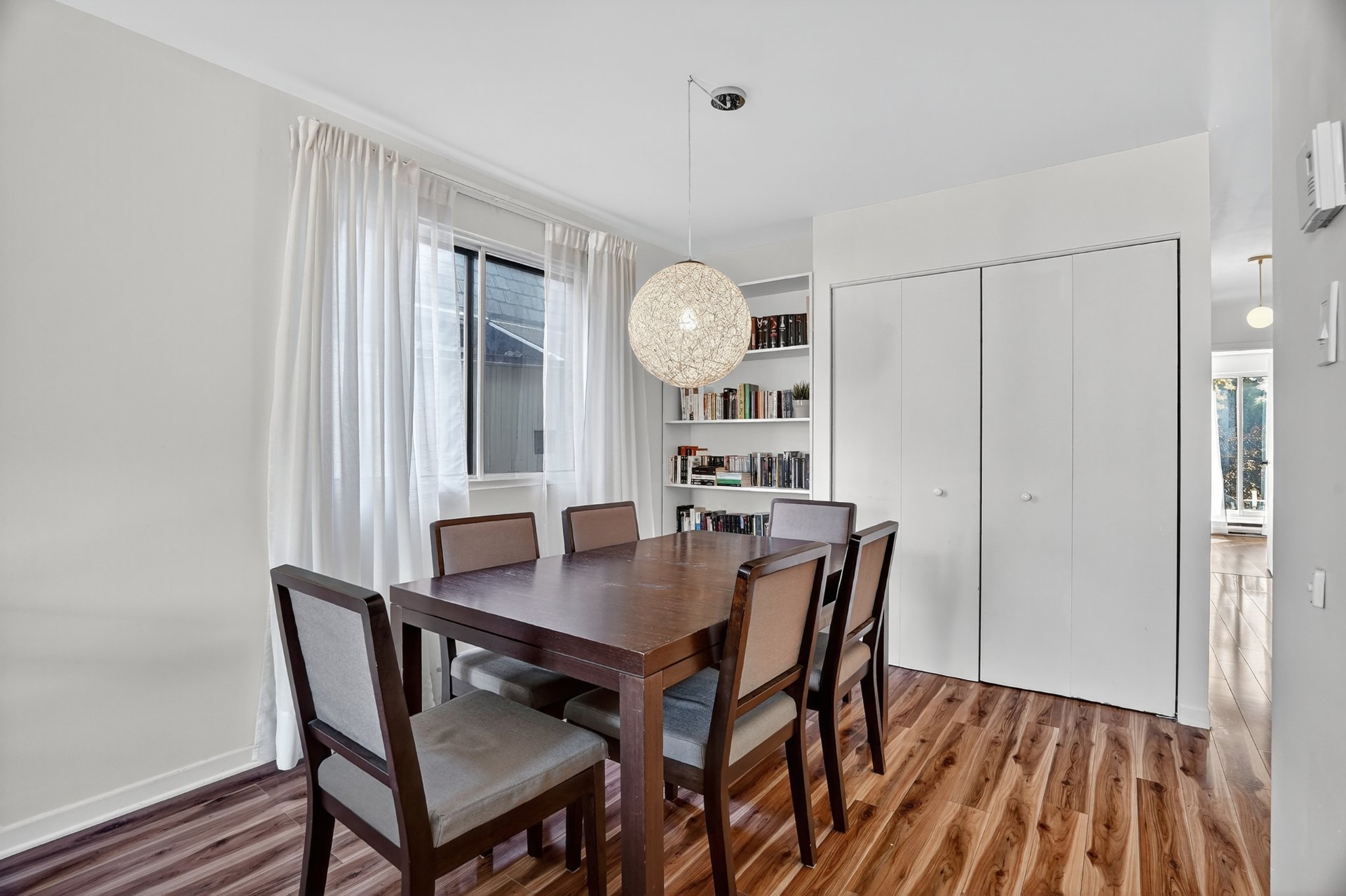 Photo - Salle à manger