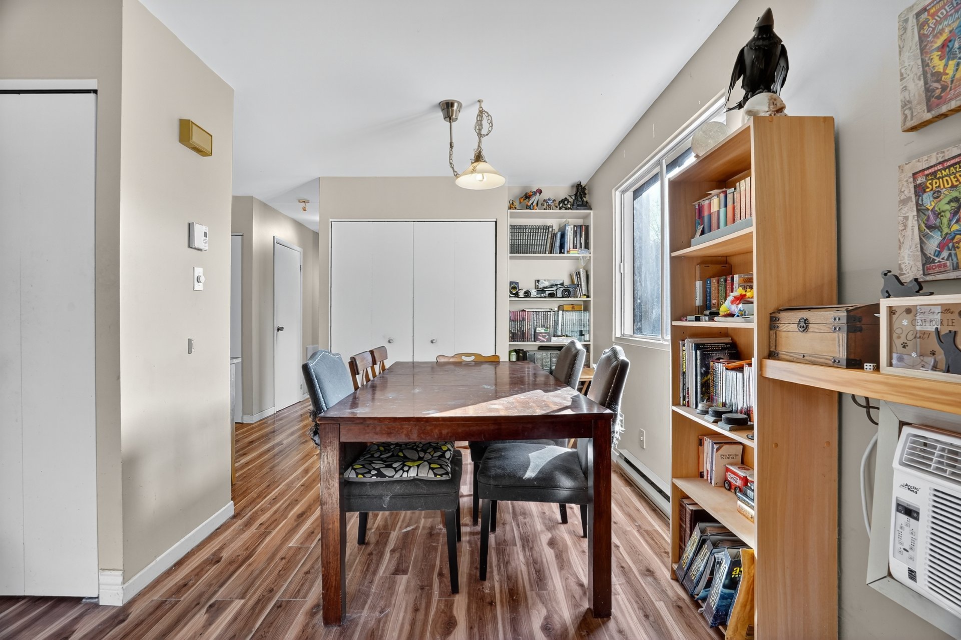 Photo - Salle à manger