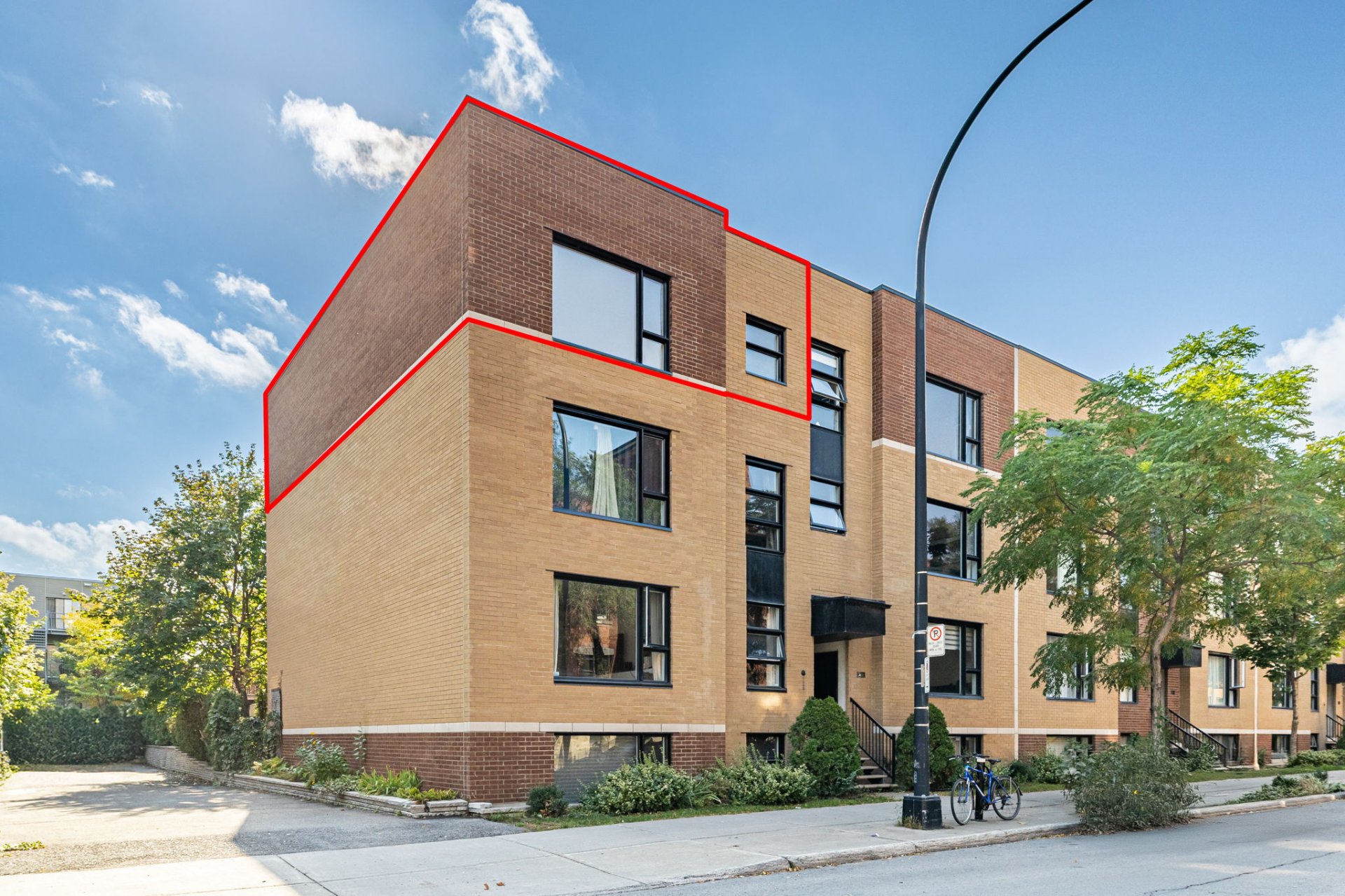 Photo - Frontage