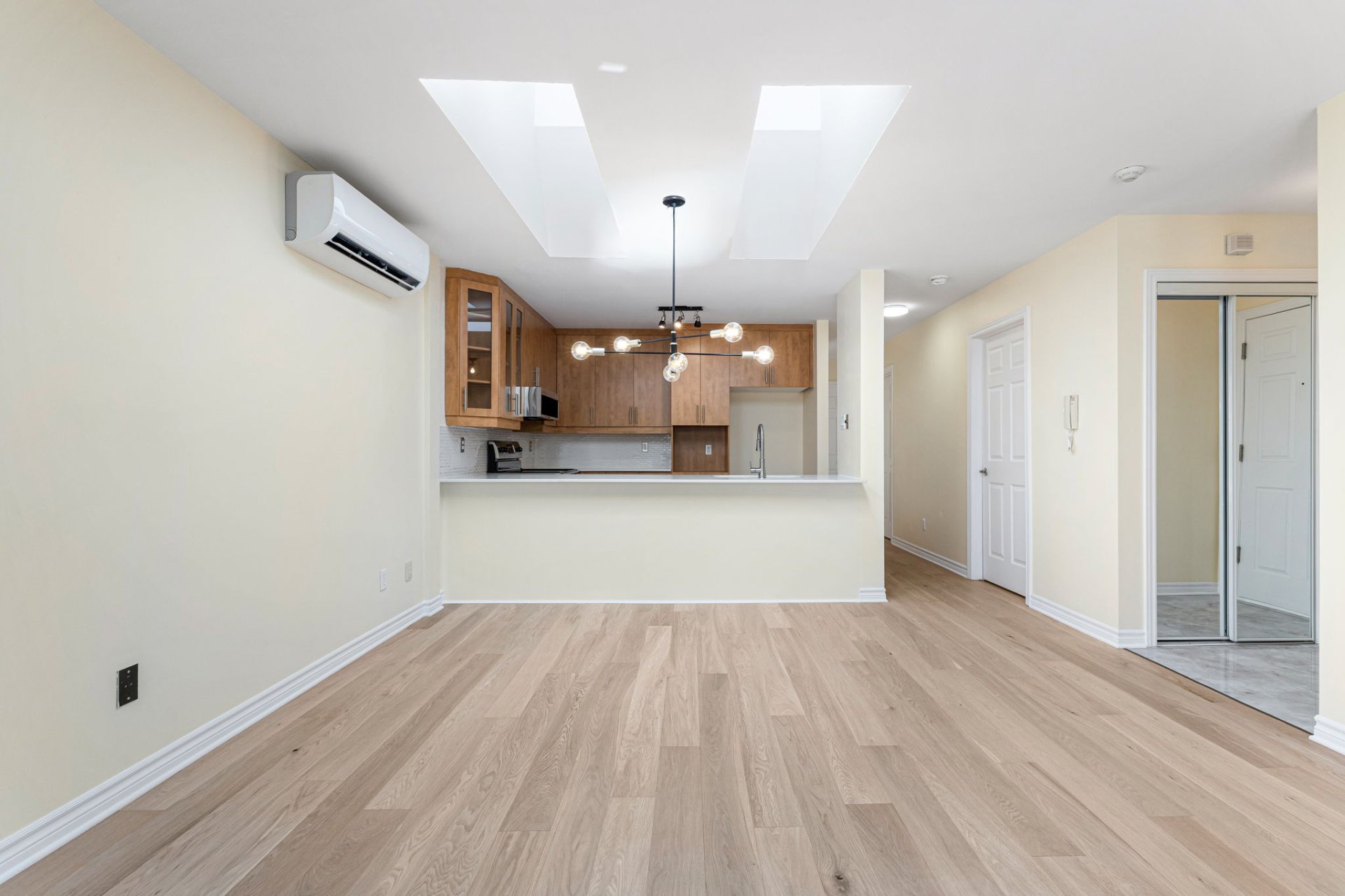 Photo - Dining room