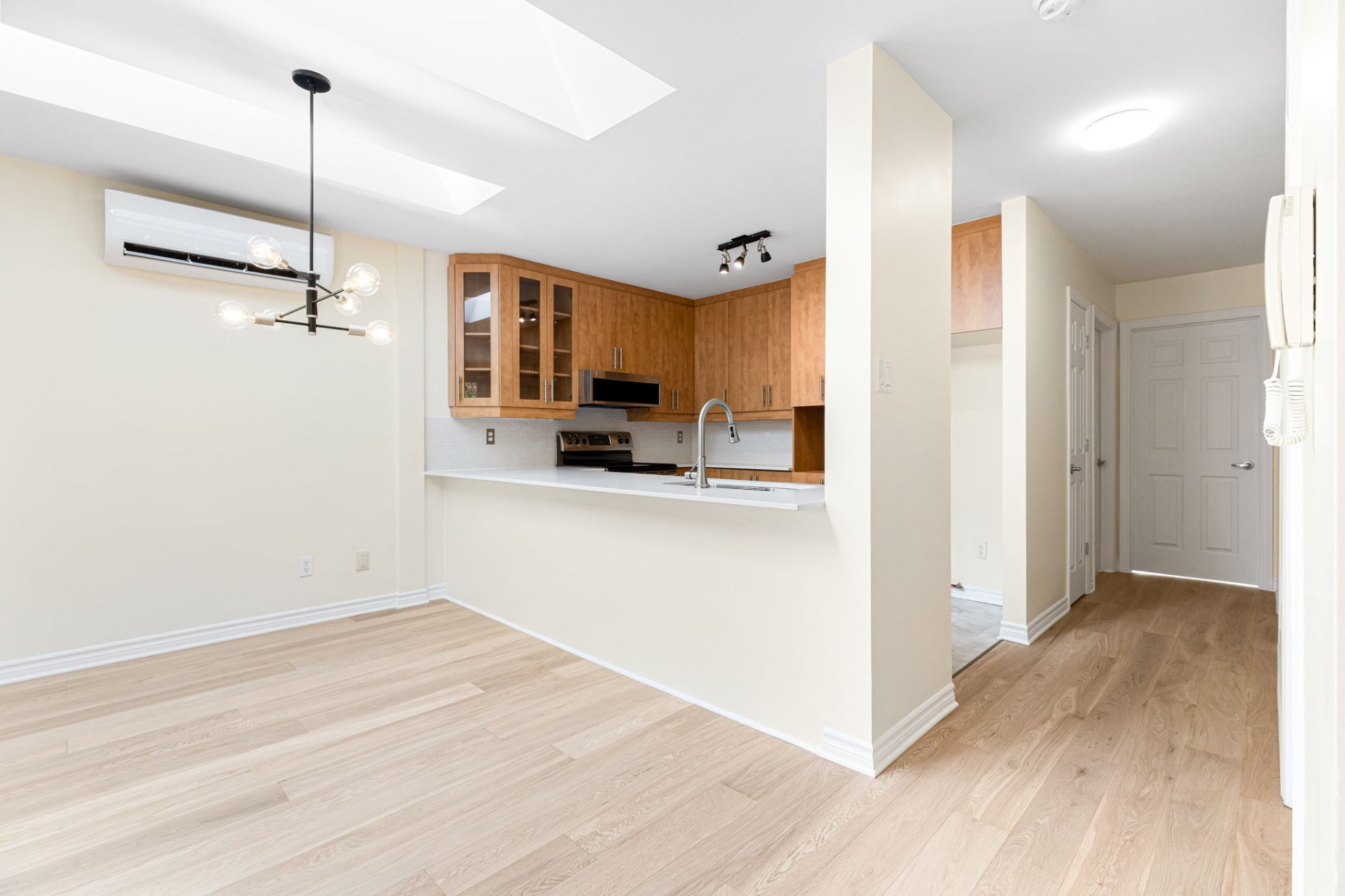 Photo - Dining room