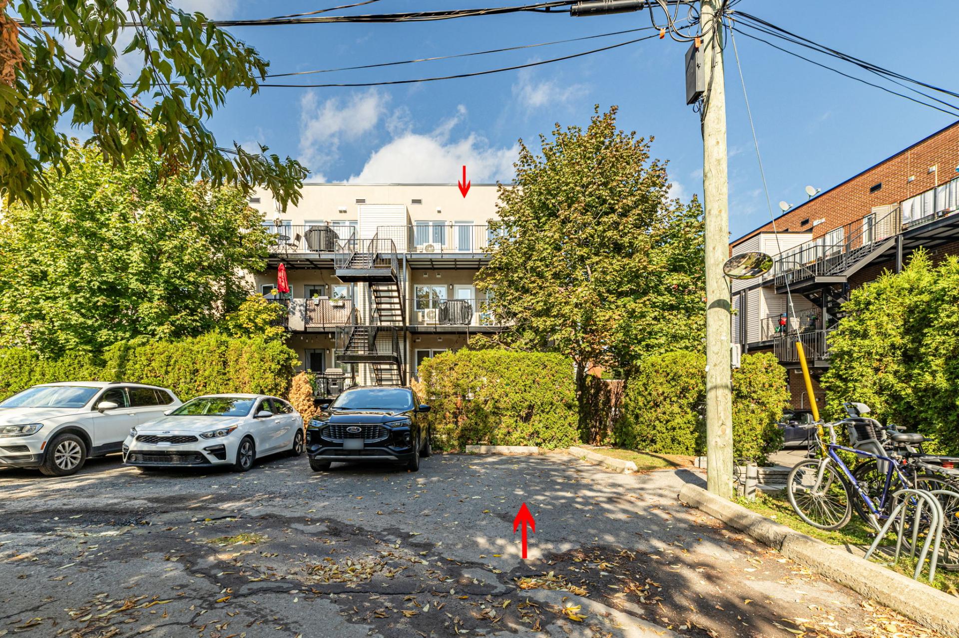 Photo - Parking