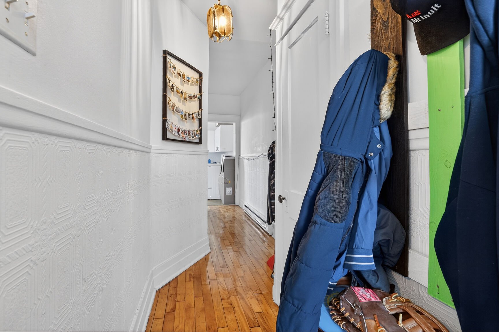 Photo - PASAGEWAY