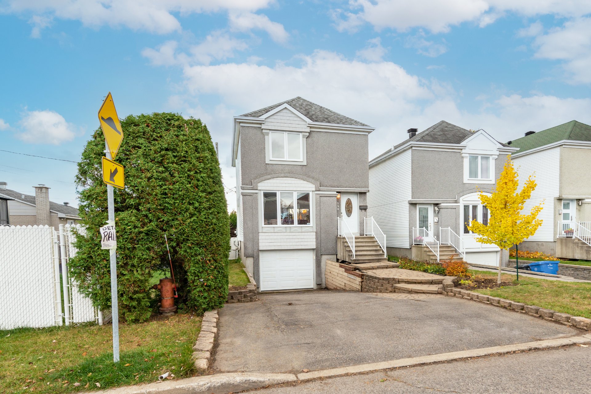 Photo - Stationnement