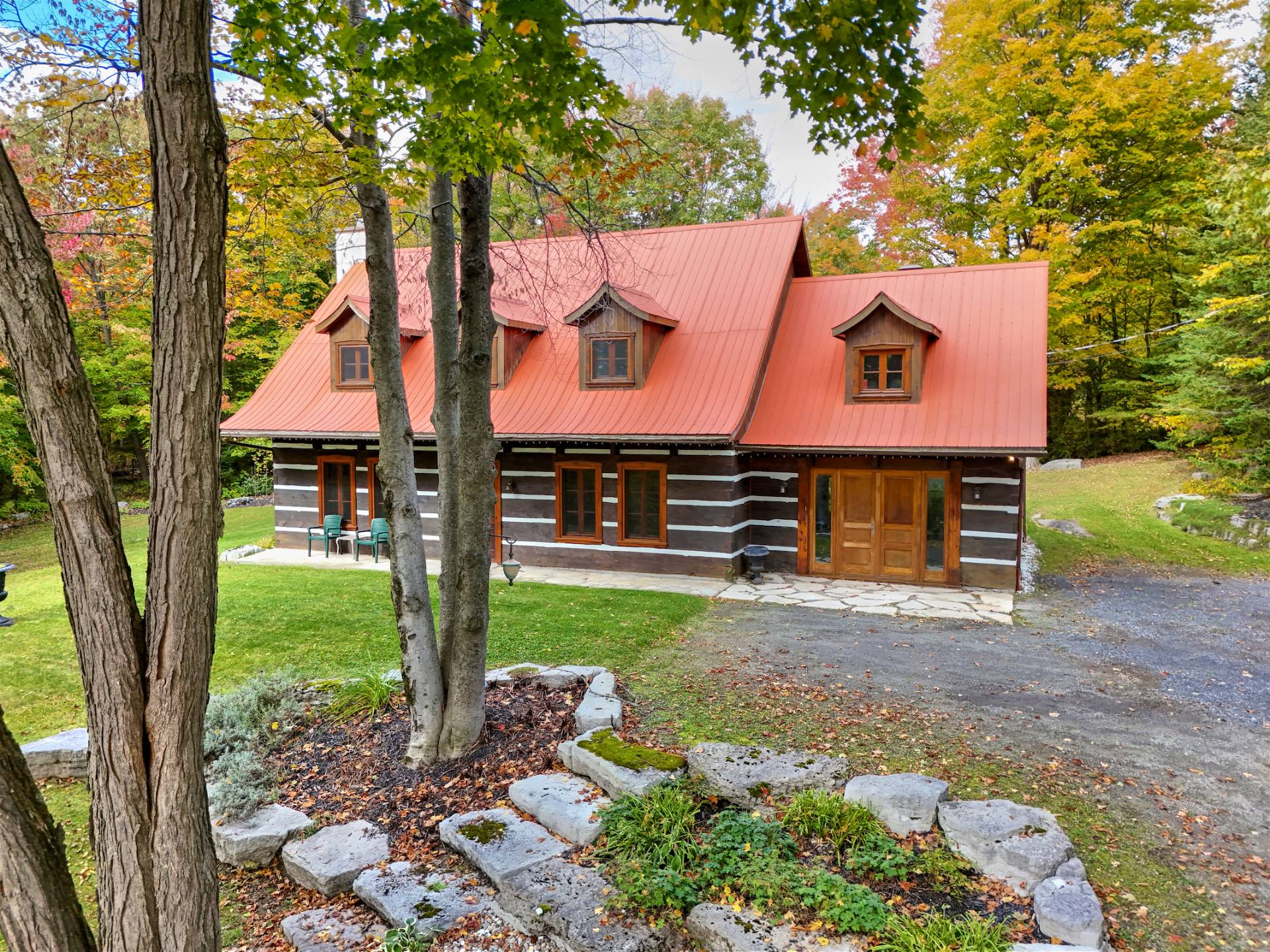 Maison à étages à vendre, Sainte-Anne-des-Lacs