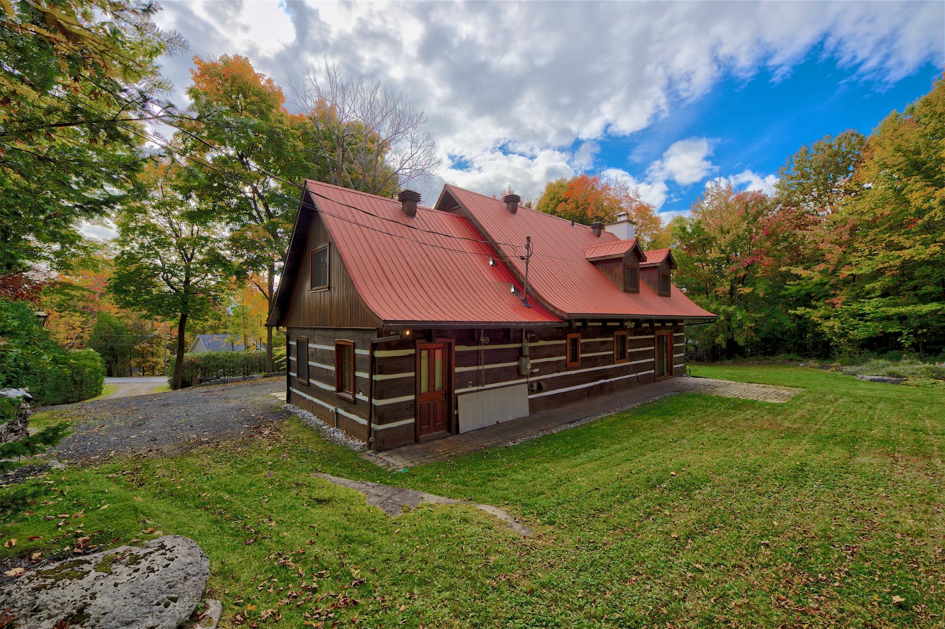 Maison à étages à vendre, Sainte-Anne-des-Lacs