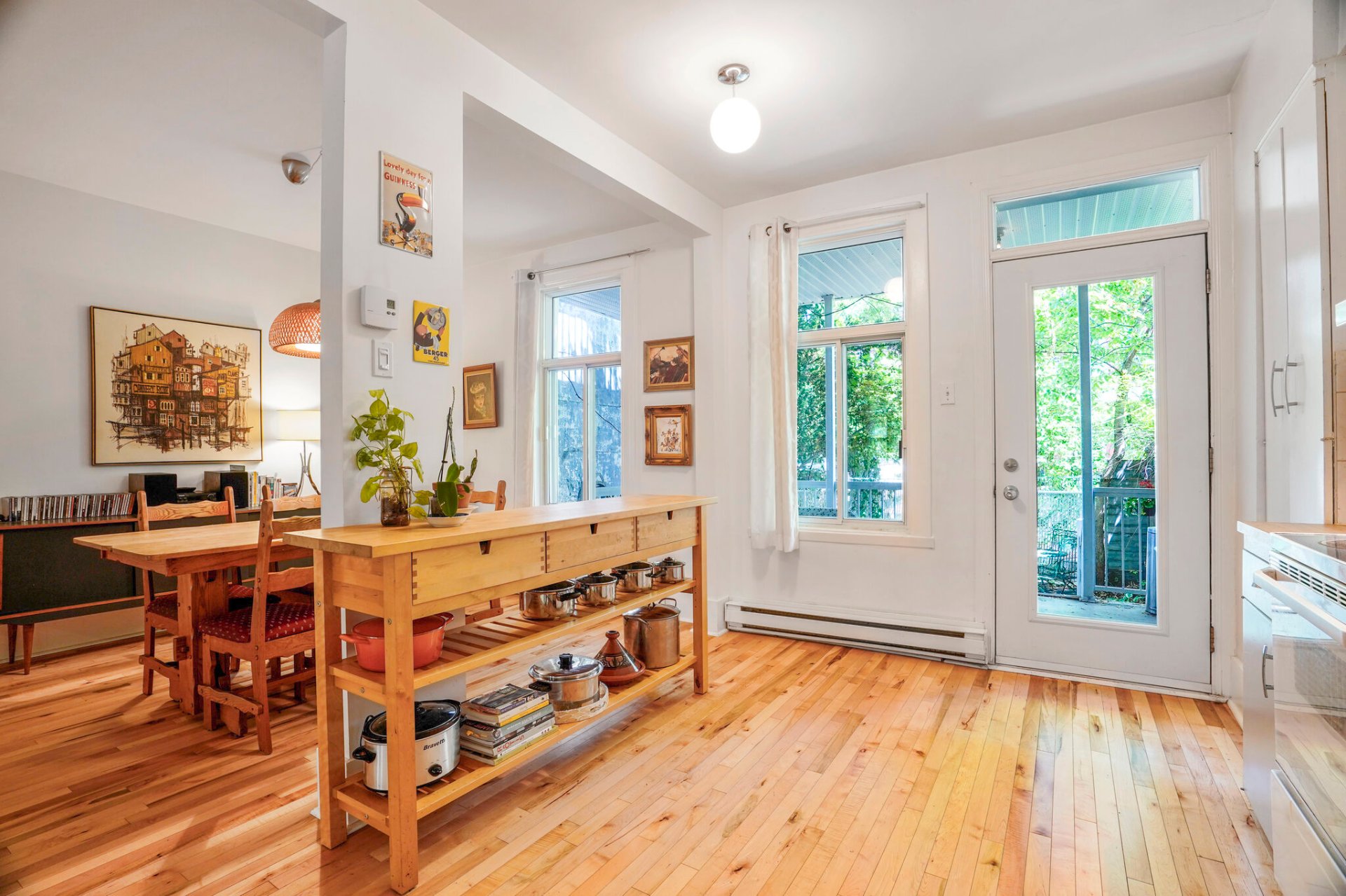 Photo - Kitchen