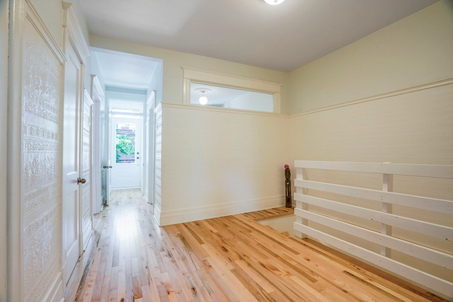 Photo - Mezzanine
