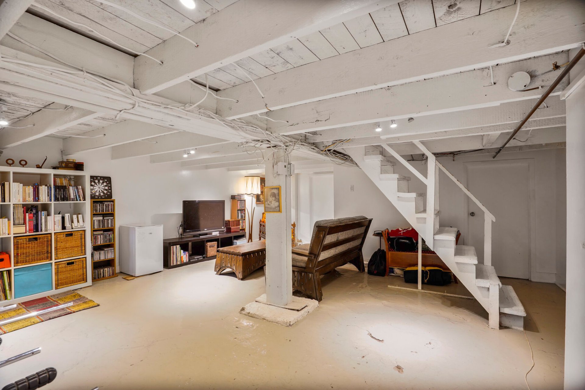 Photo - Family room