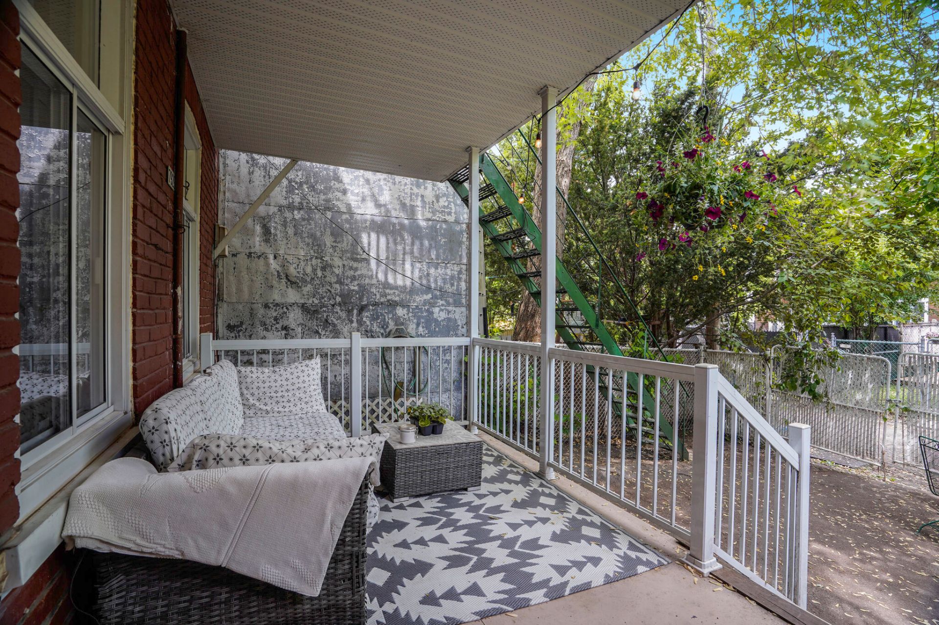 Photo - Balcony