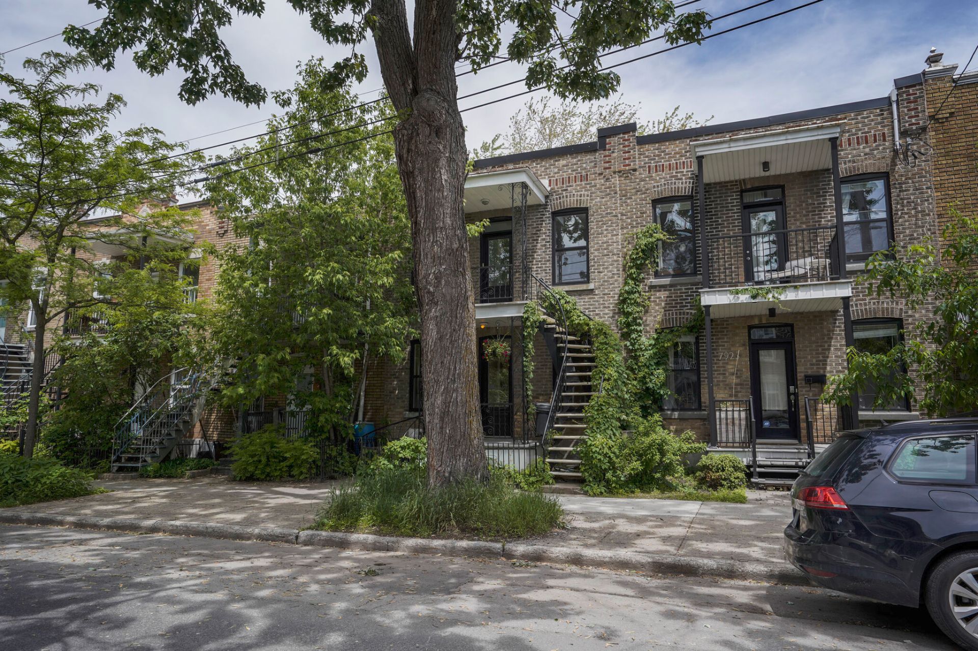 Photo - Frontage
