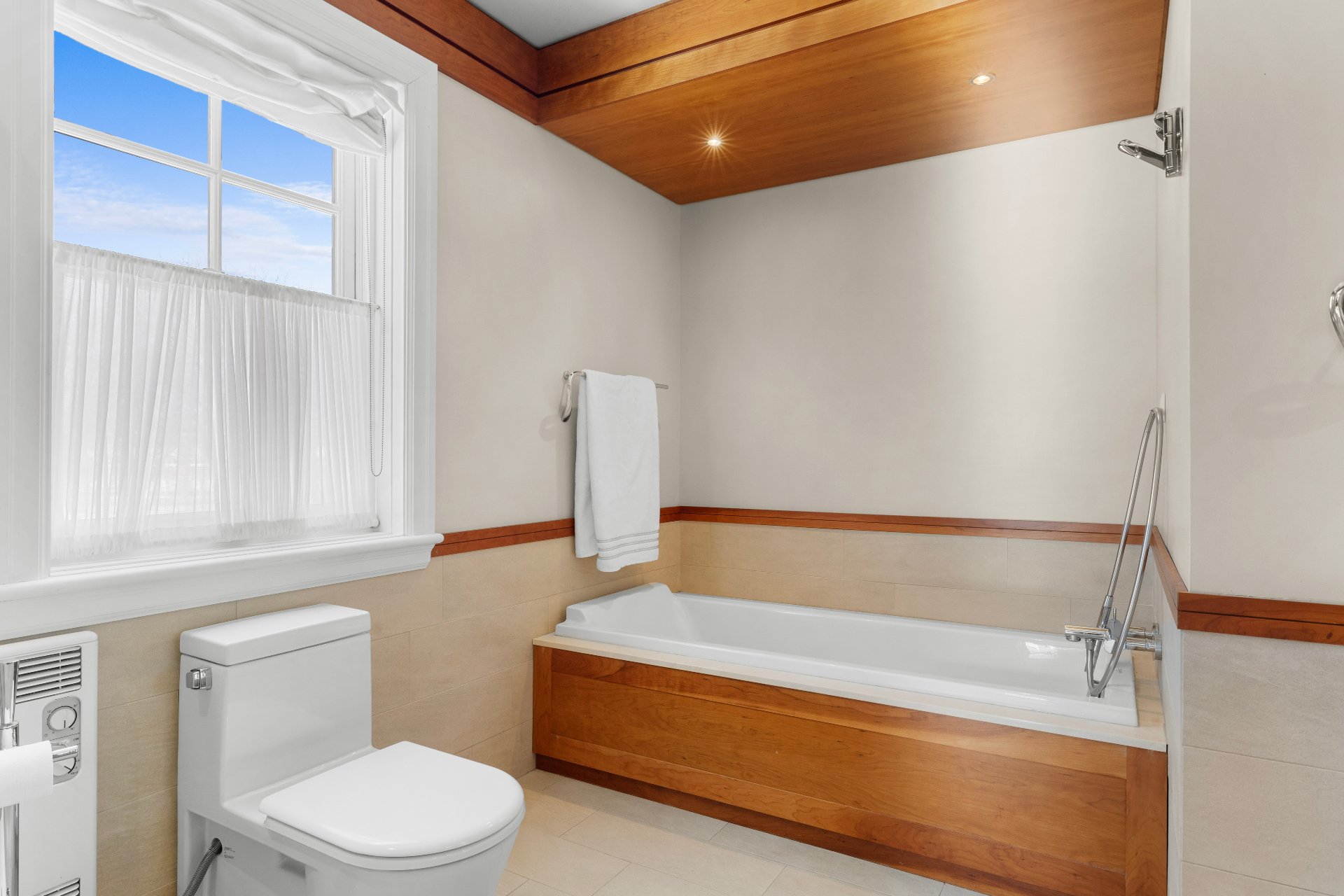Ensuite bathroom