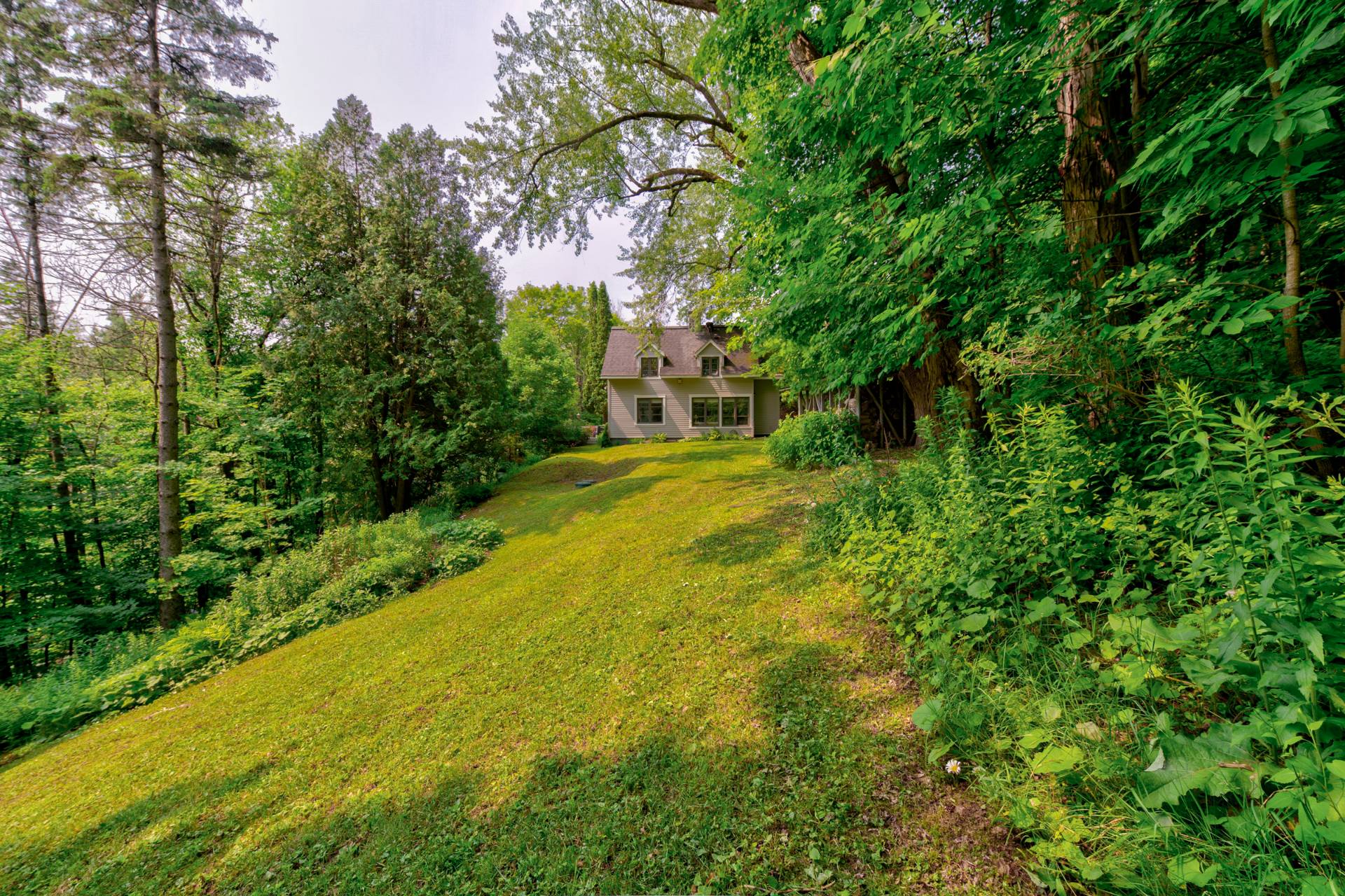 Photo - Exterior
