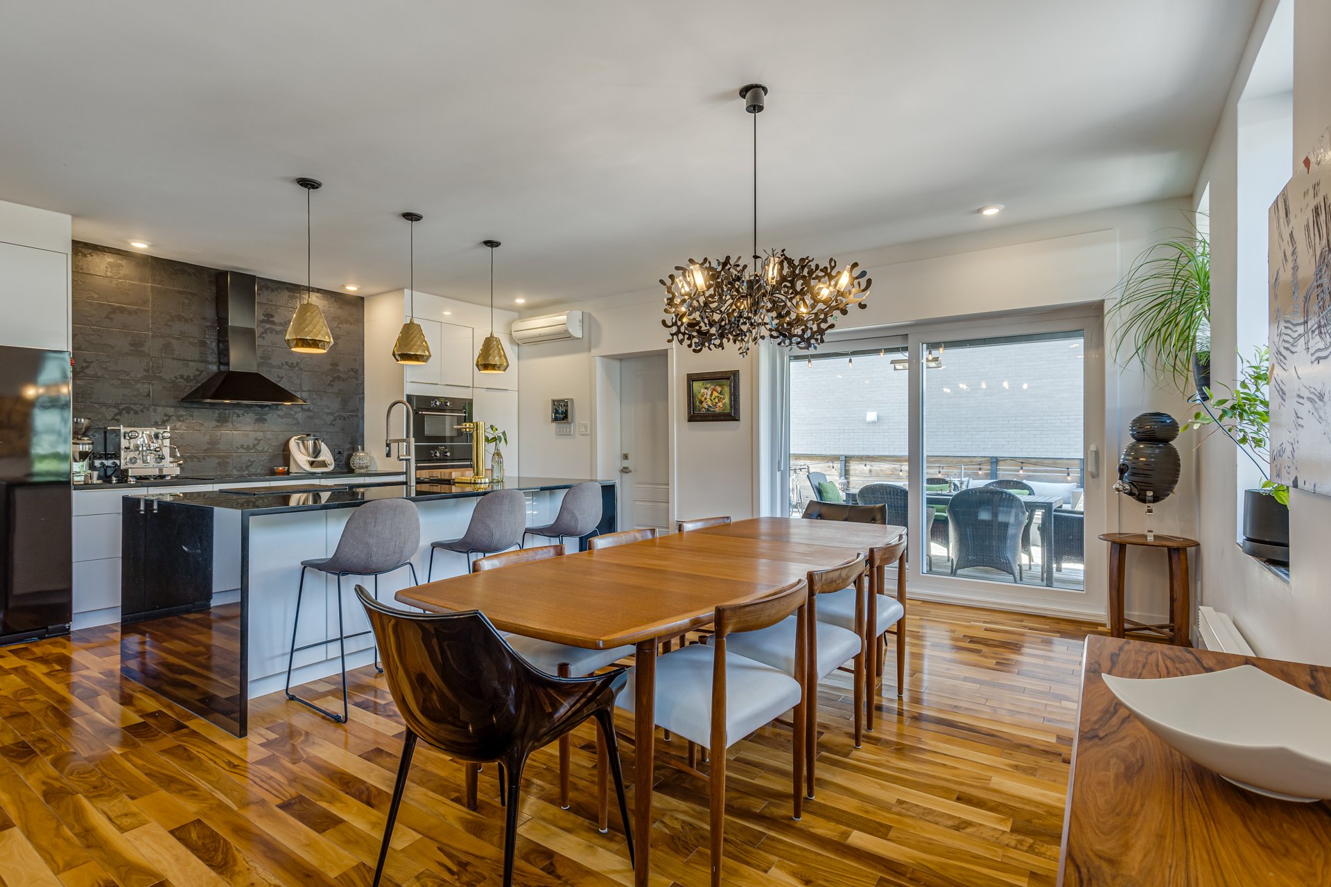 Photo - Dining room