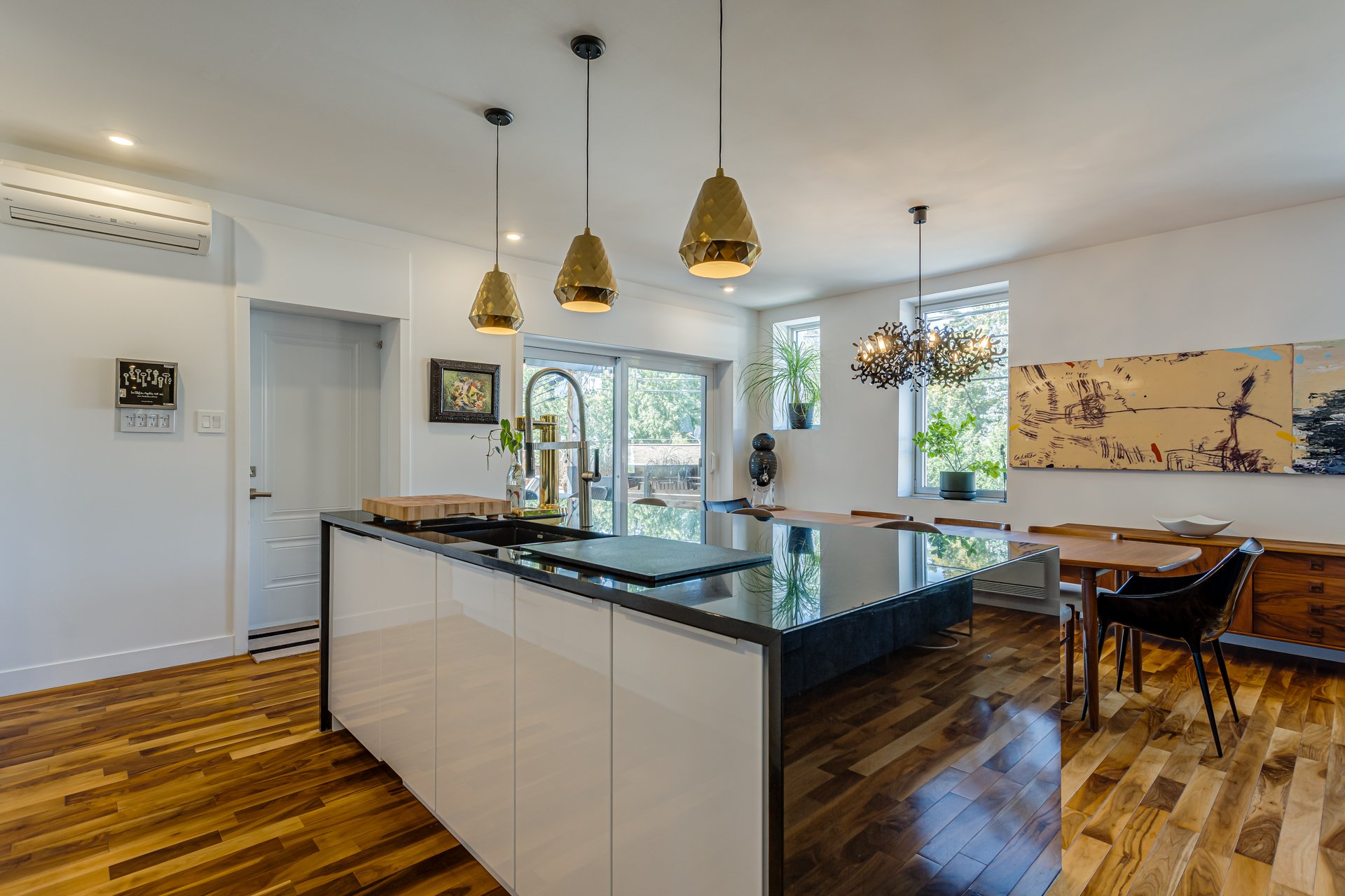 Photo - Kitchen