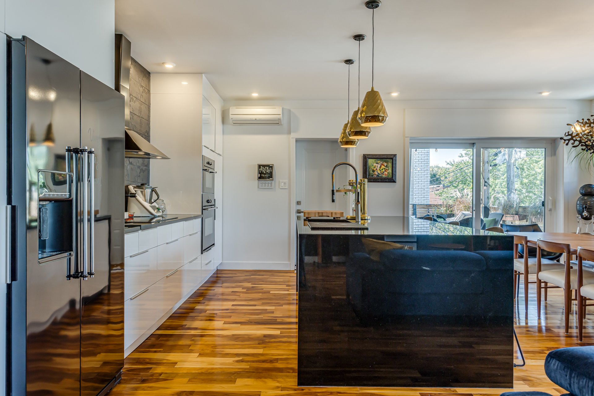 Photo - Kitchen