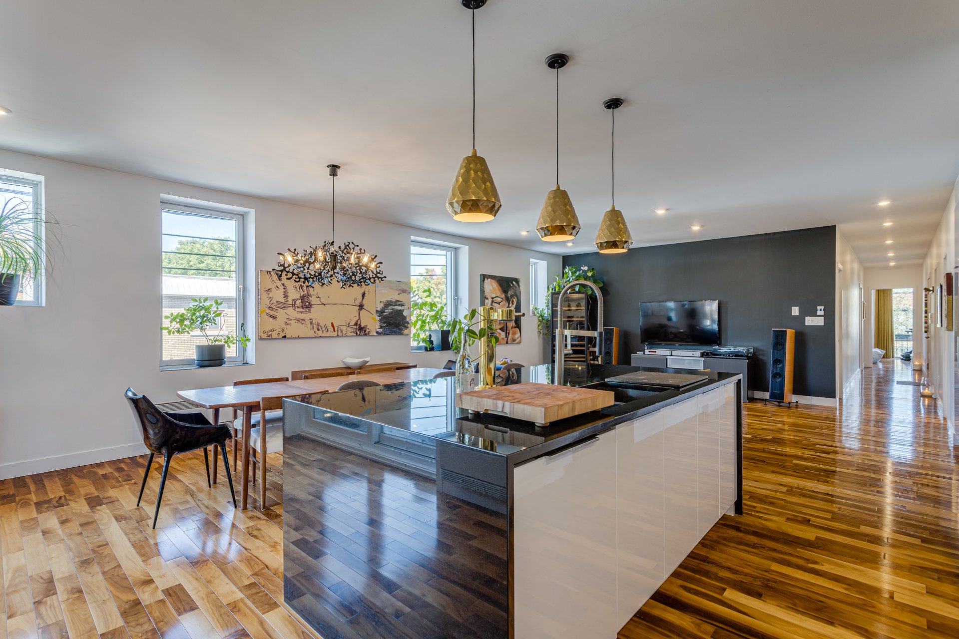 Photo - Kitchen
