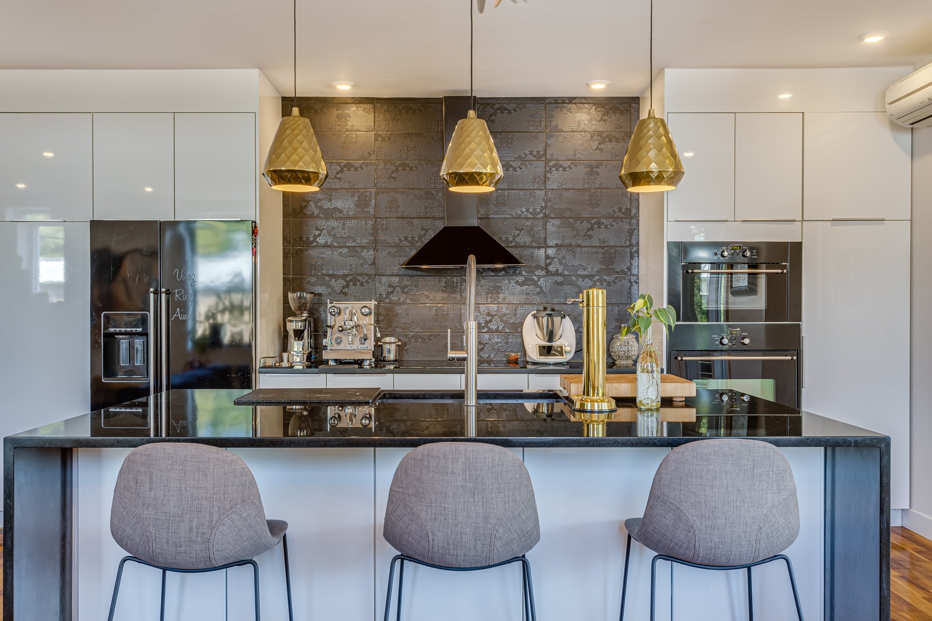 Photo - Kitchen